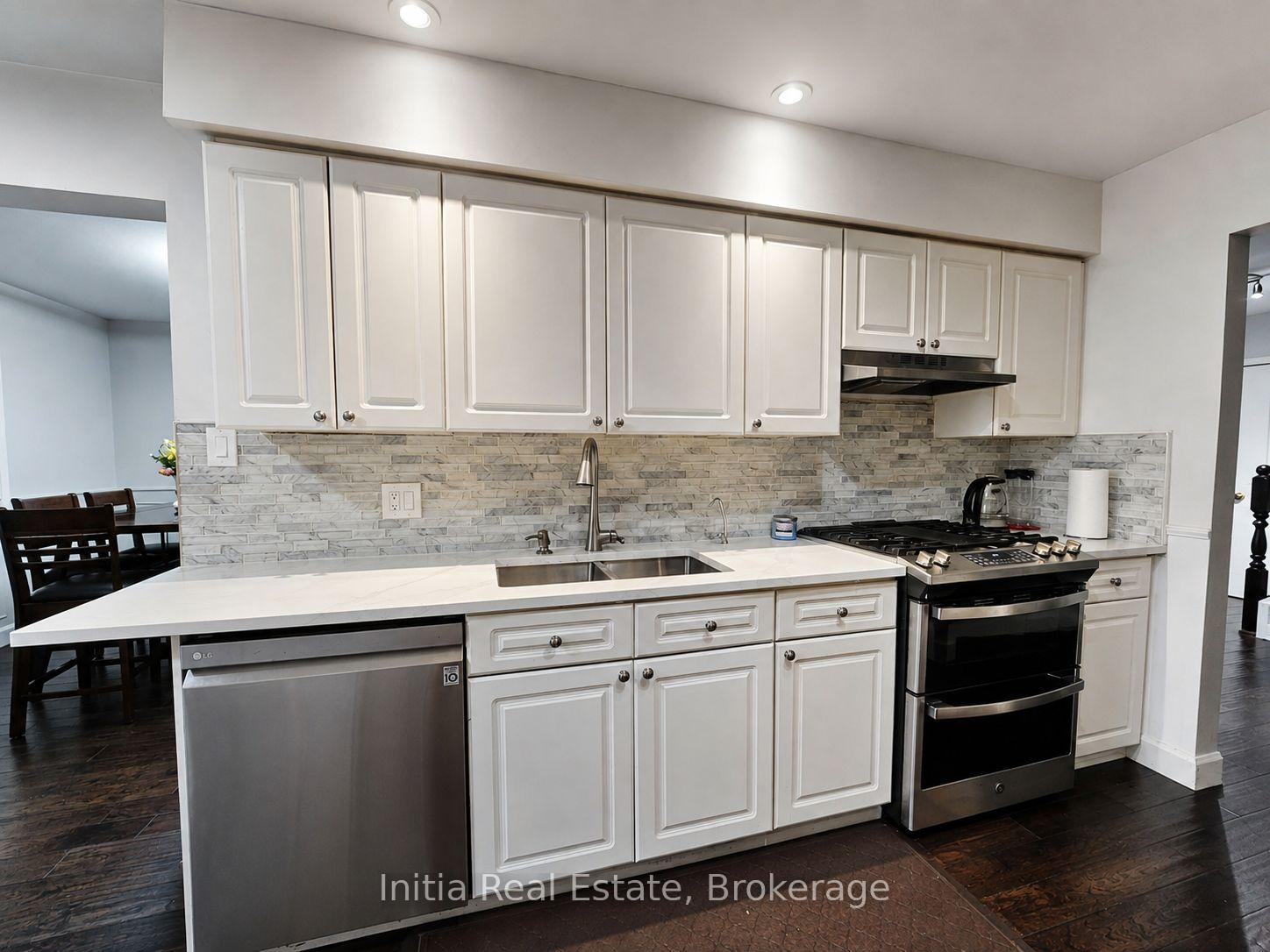Photo 15 of 34 Bellrock Crescent, London, East D — HOMEH