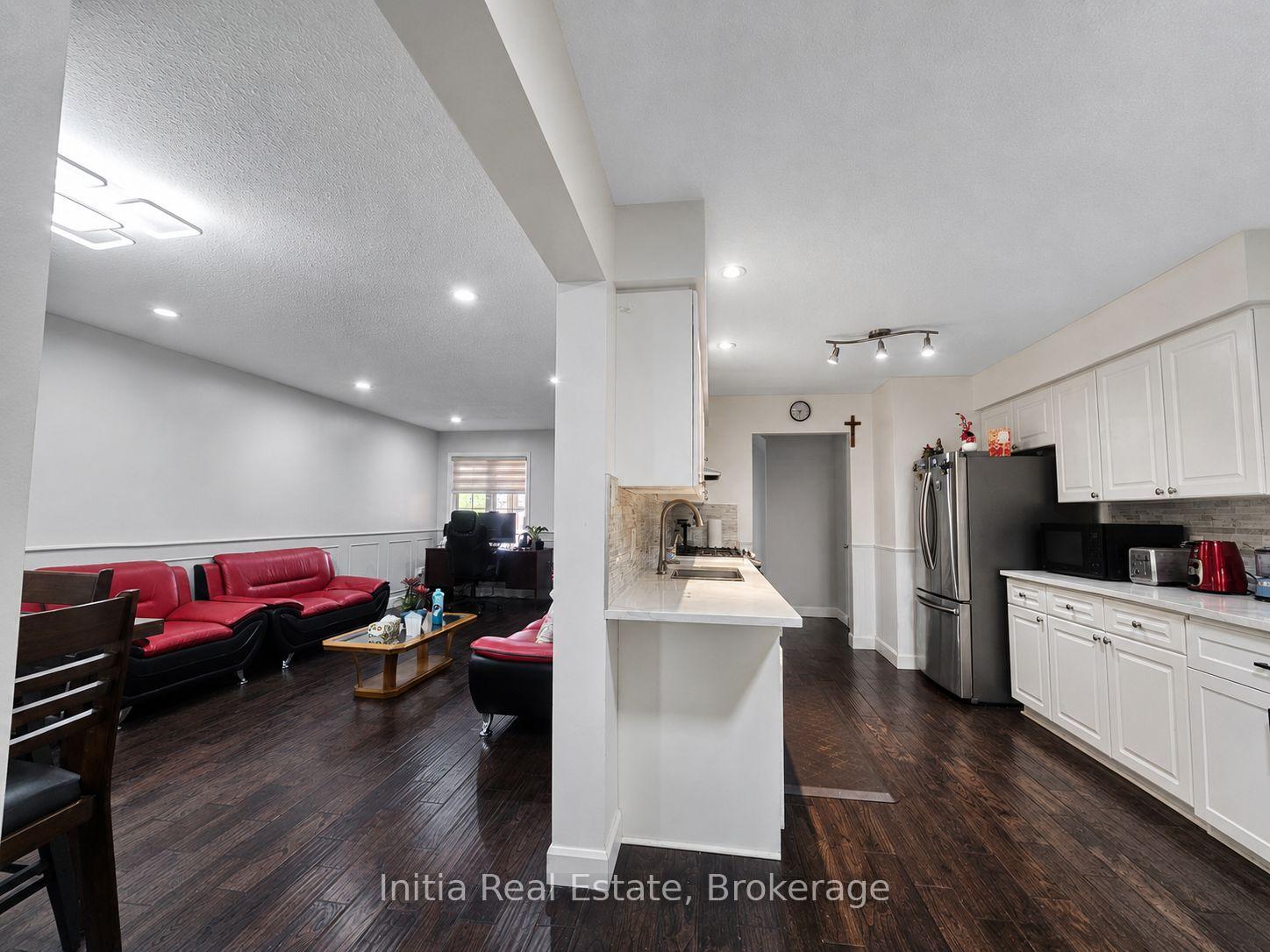 Photo 18 of 34 Bellrock Crescent, London, East D — HOMEH