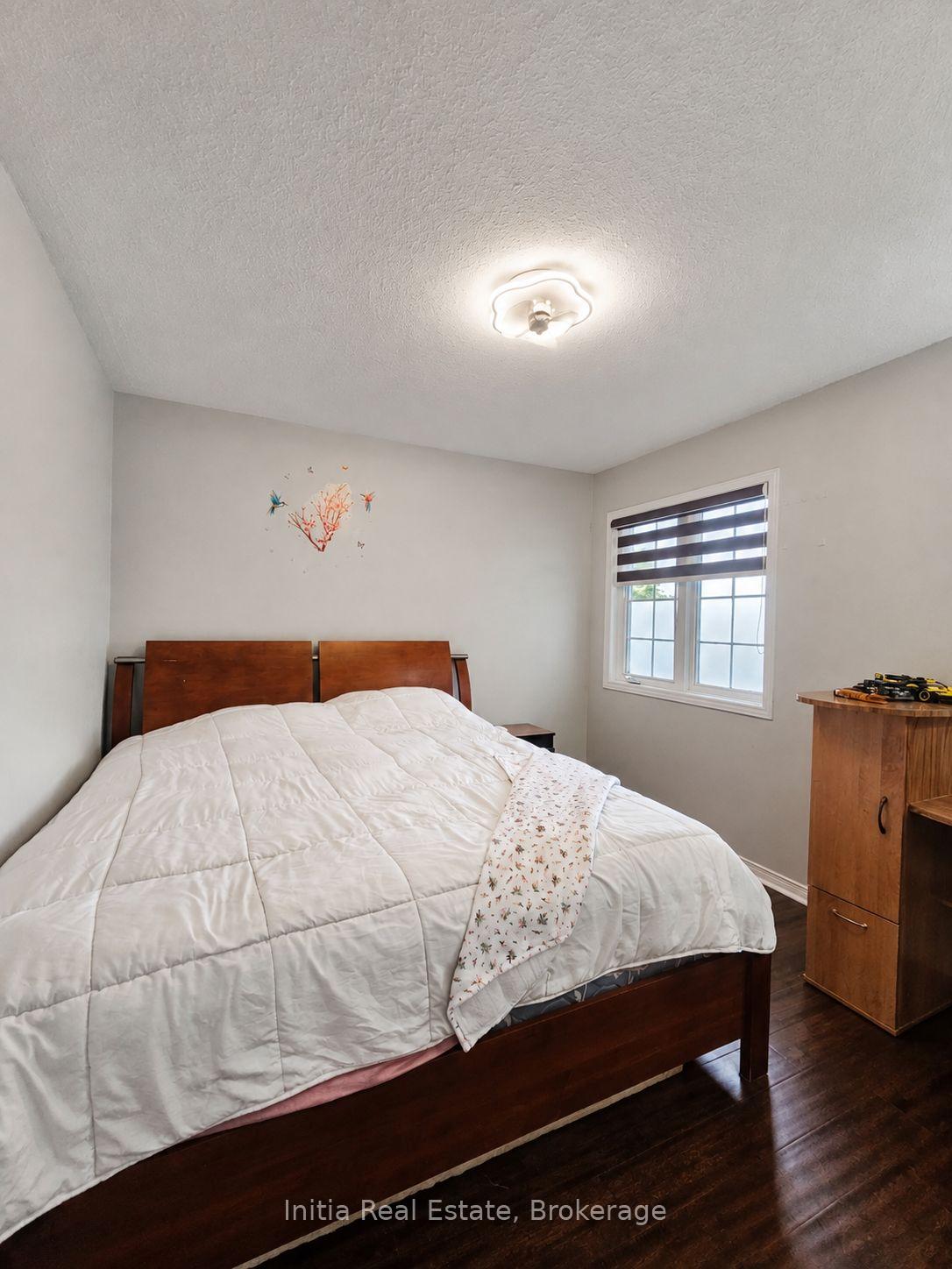 Photo 32 of 34 Bellrock Crescent, London, East D — HOMEH