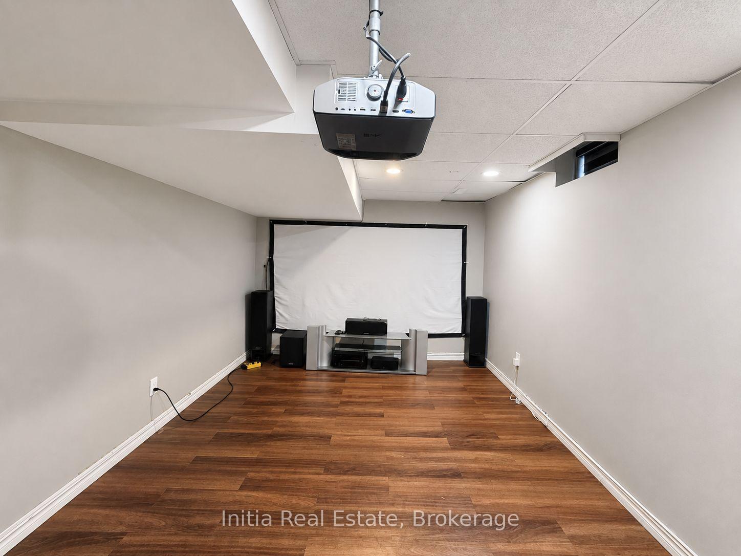 Photo 42 of 34 Bellrock Crescent, London, East D — HOMEH