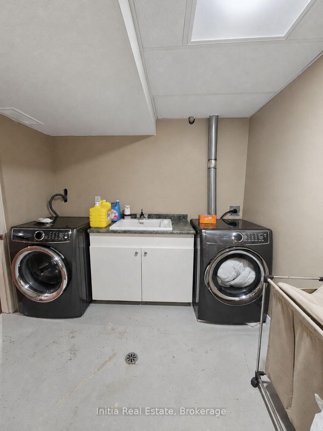 Photo 44 of 34 Bellrock Crescent, London, East D — HOMEH