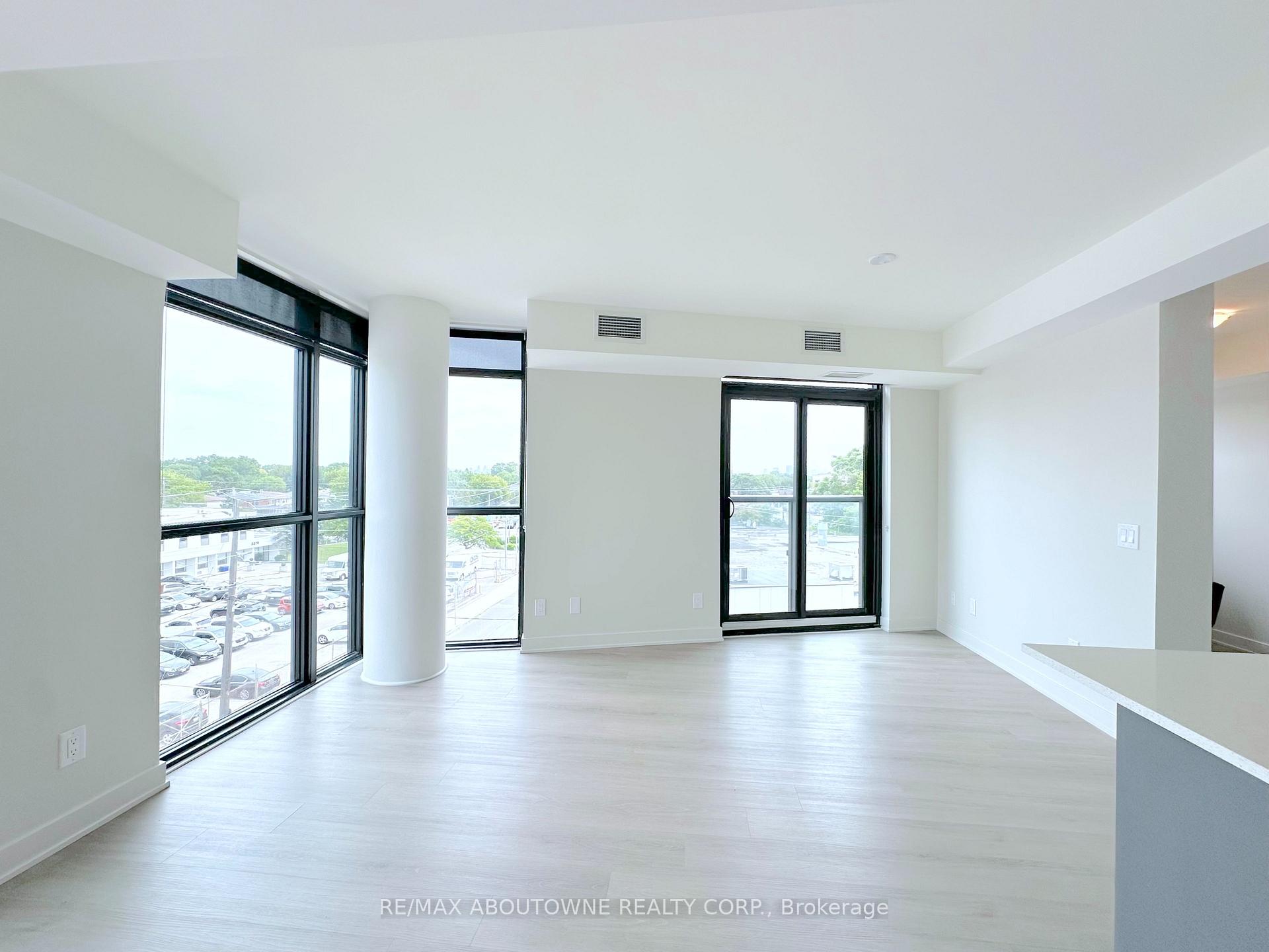 Photo 6 of Unit 521, 3385 Dundas Street W, Toronto, Runnymede-Bloor West Village — HOMEH