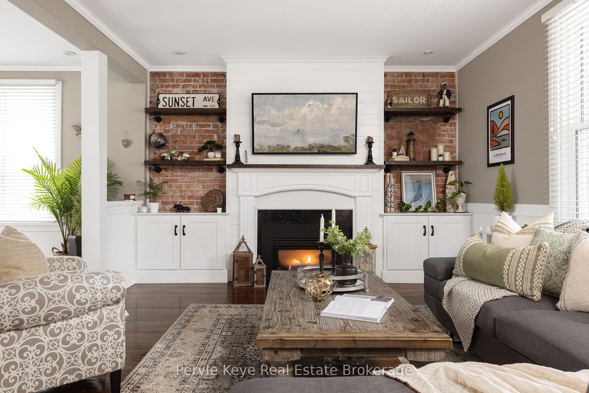 Photo 2 of 78 McMurray Street, Bracebridge — HOMEH