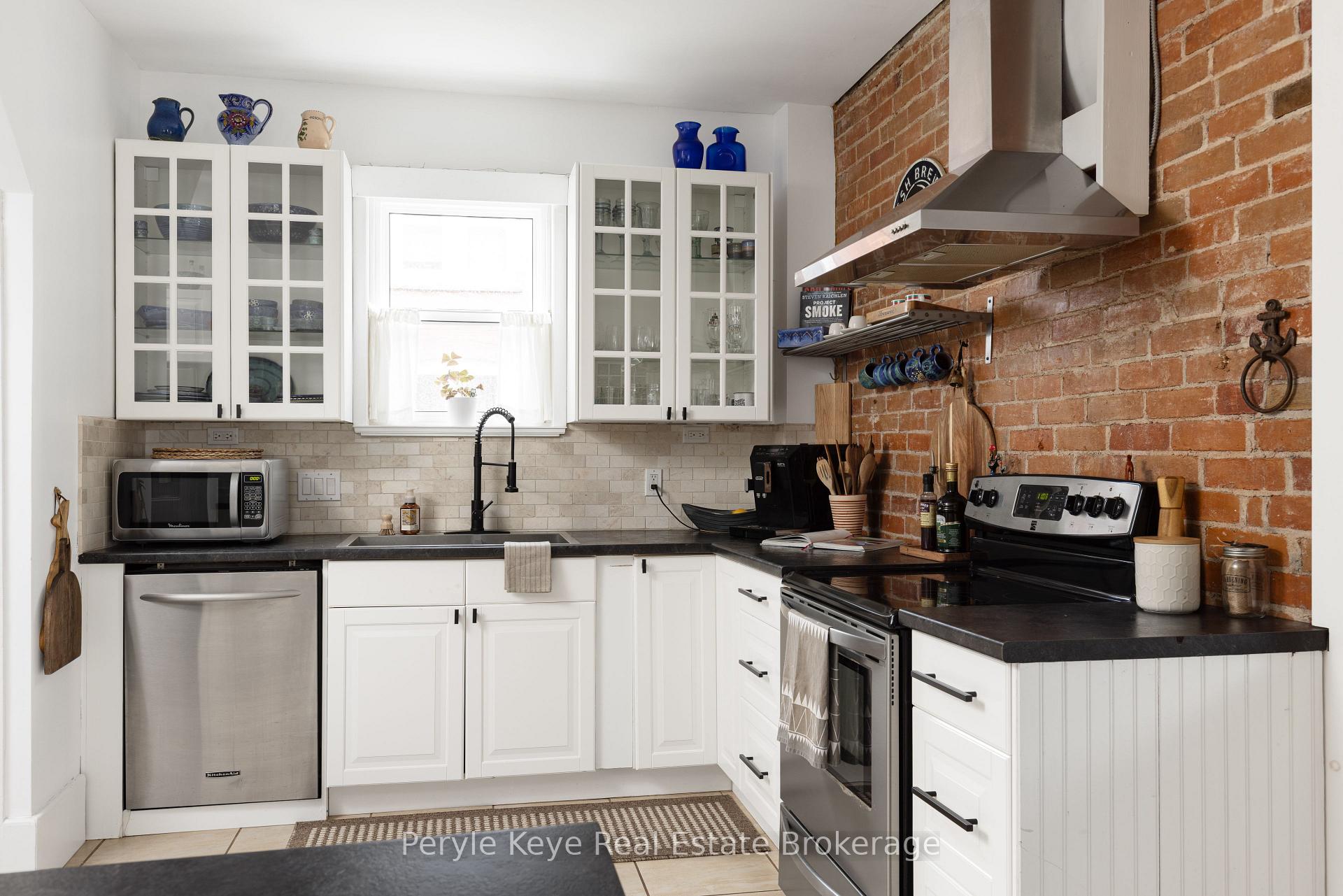 Photo 17 of 78 McMurray Street, Bracebridge — HOMEH