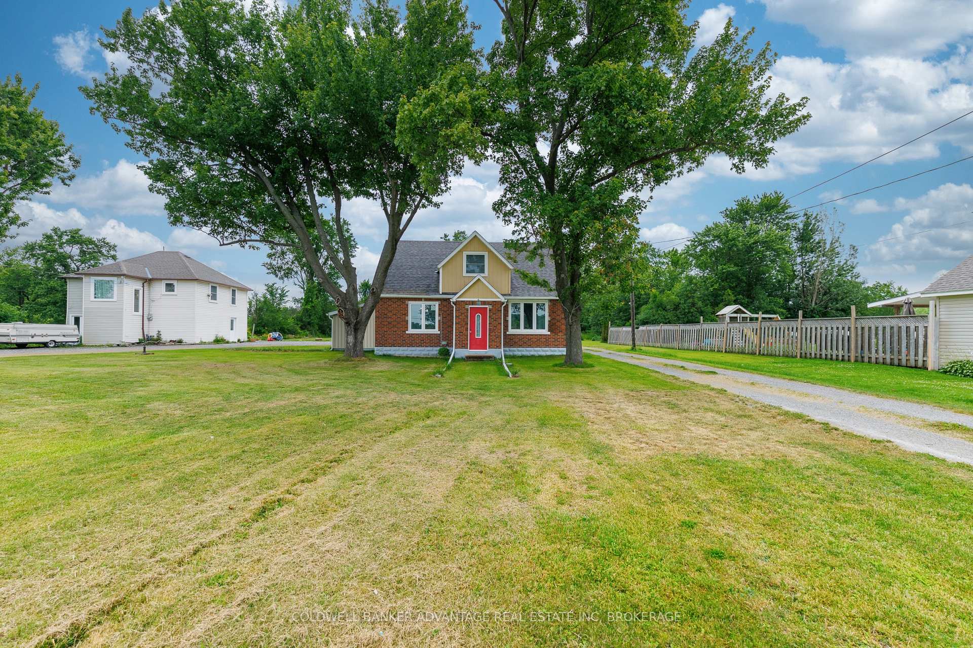 Photo 3 of 2592 3 Highway, Port Colborne, Bethel — HOMEH