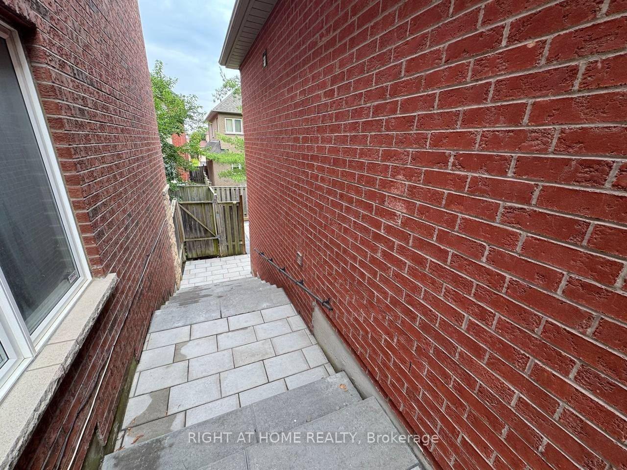 Photo 2 of 47 Medoc ( Basement) Place, Vaughan, Patterson — HOMEH