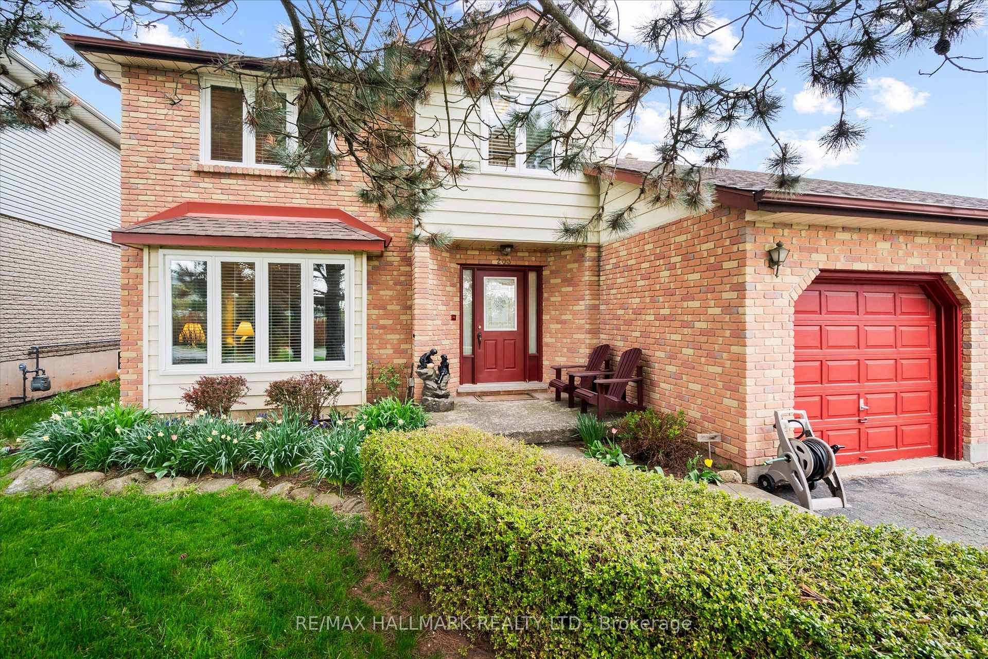 Photo 3 of 203 Jones Road, Hamilton, Stoney Creek — HOMEH