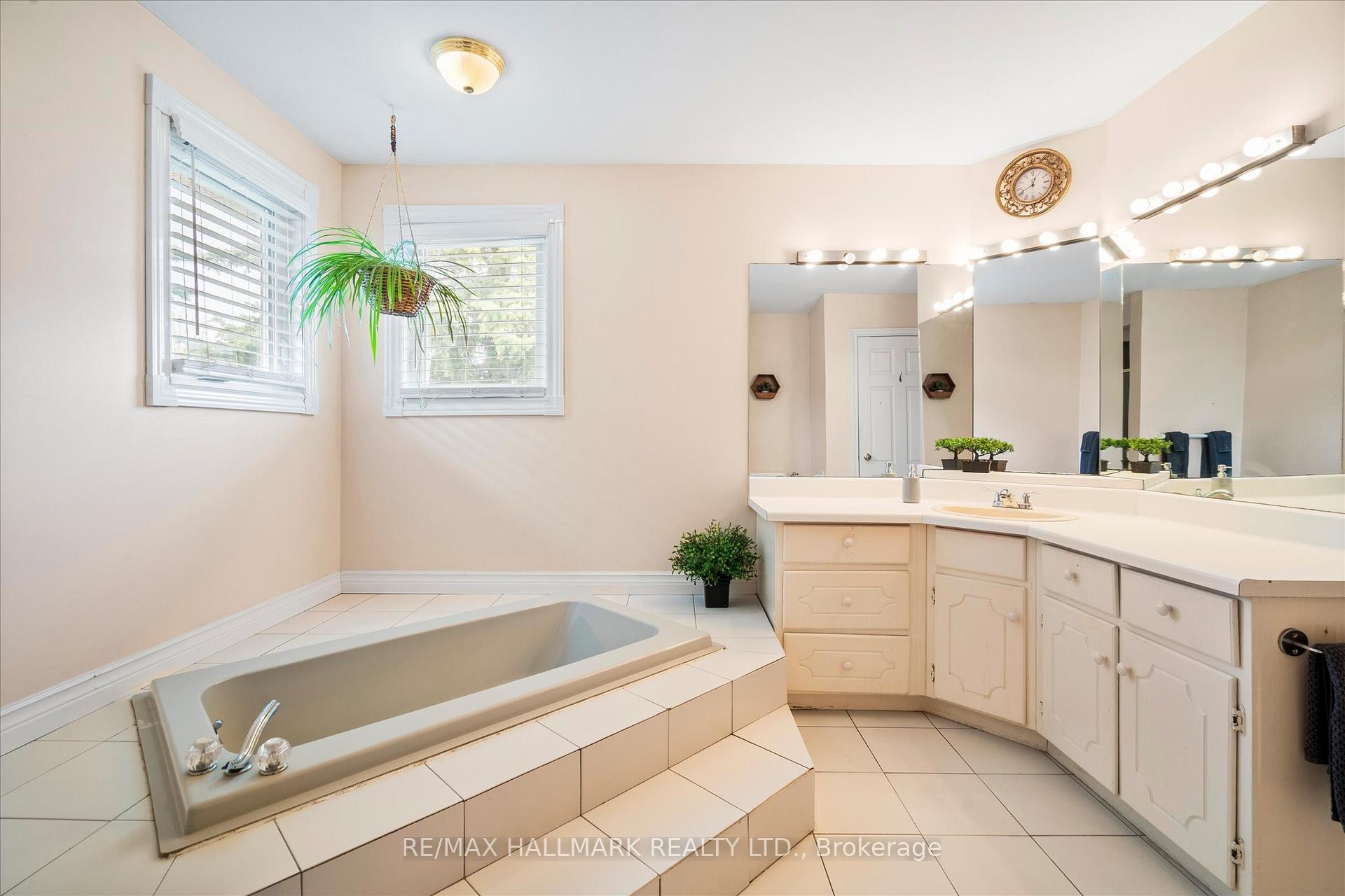 Photo 33 of 203 Jones Road, Hamilton, Stoney Creek — HOMEH