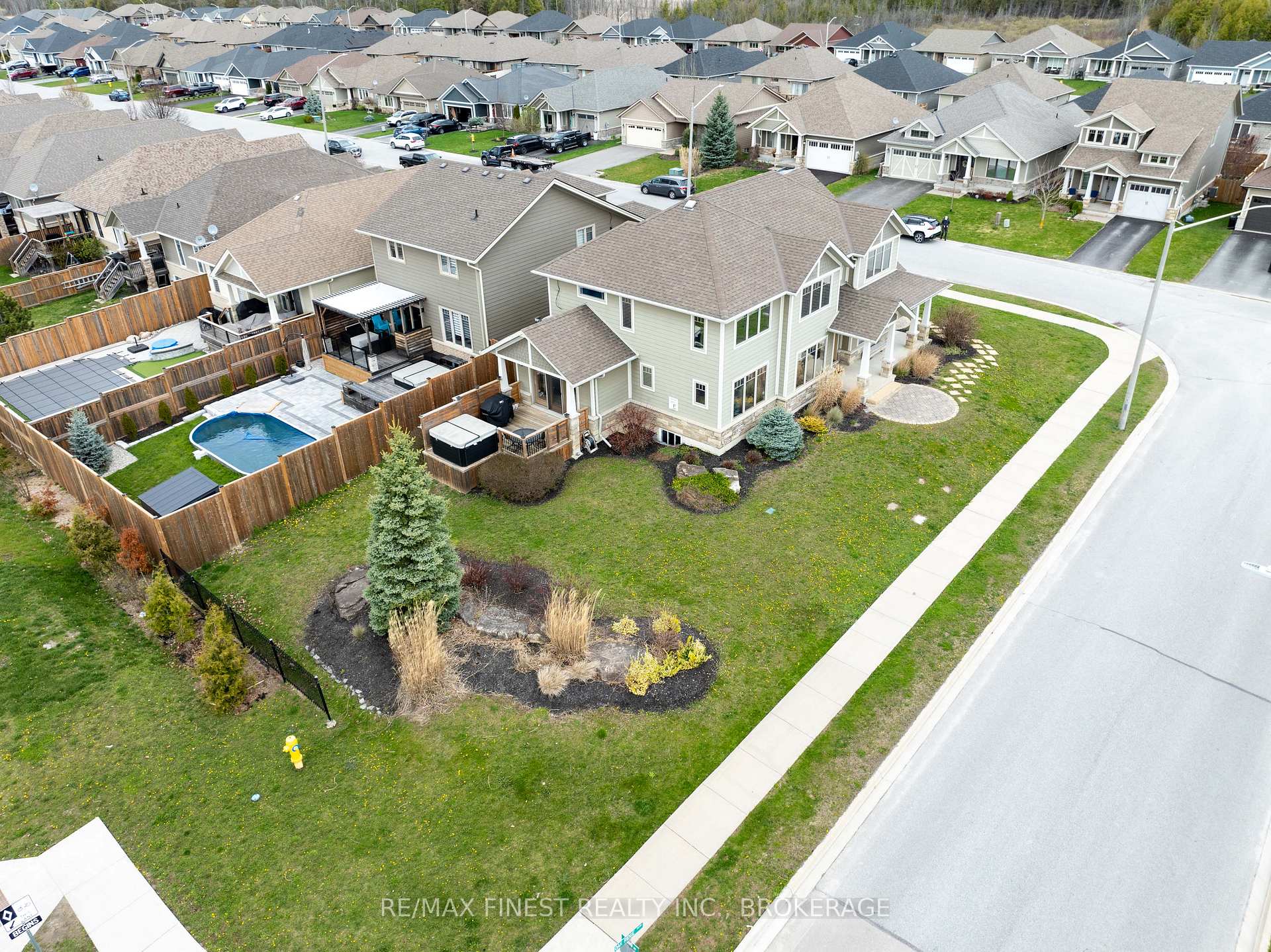 Photo 3 of 64 Tessa Boulevard, Belleville, Belleville Ward — HOMEH