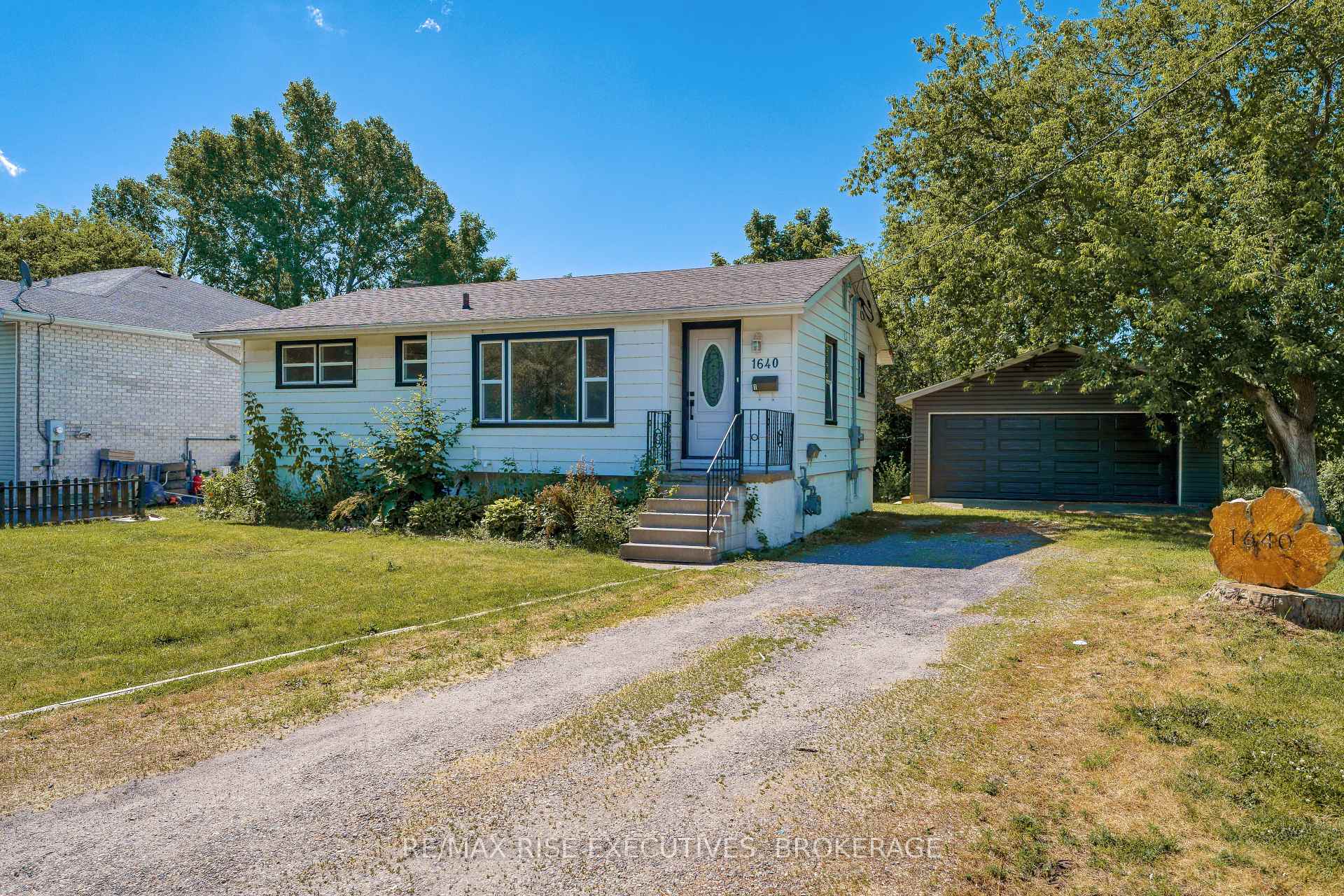 Photo 1 of Unit 2, 1640 Mary Street, Kingston, South of Taylor-Kidd Blvd — HOMEH