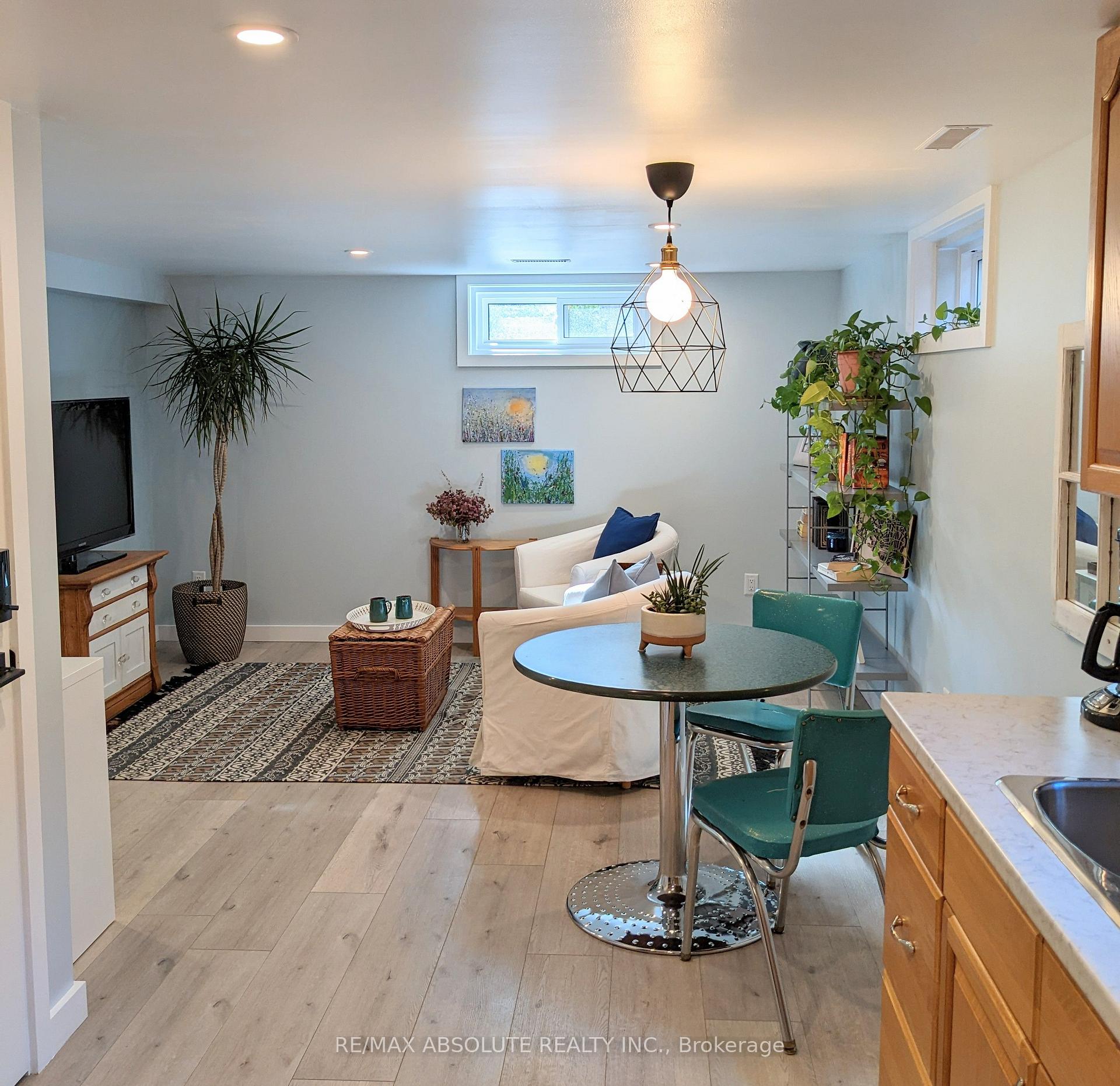 Photo 3 of Unit A, 836 Quinlan Road, Ottawa, Elmvale Acres — HOMEH