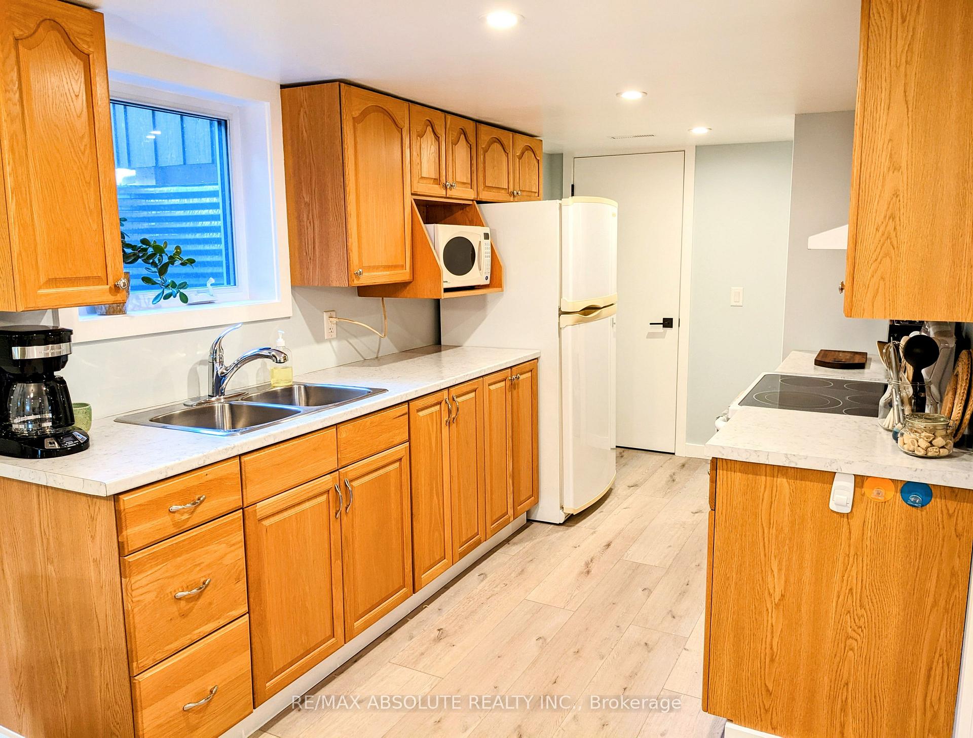 Photo 6 of Unit A, 836 Quinlan Road, Ottawa, Elmvale Acres — HOMEH