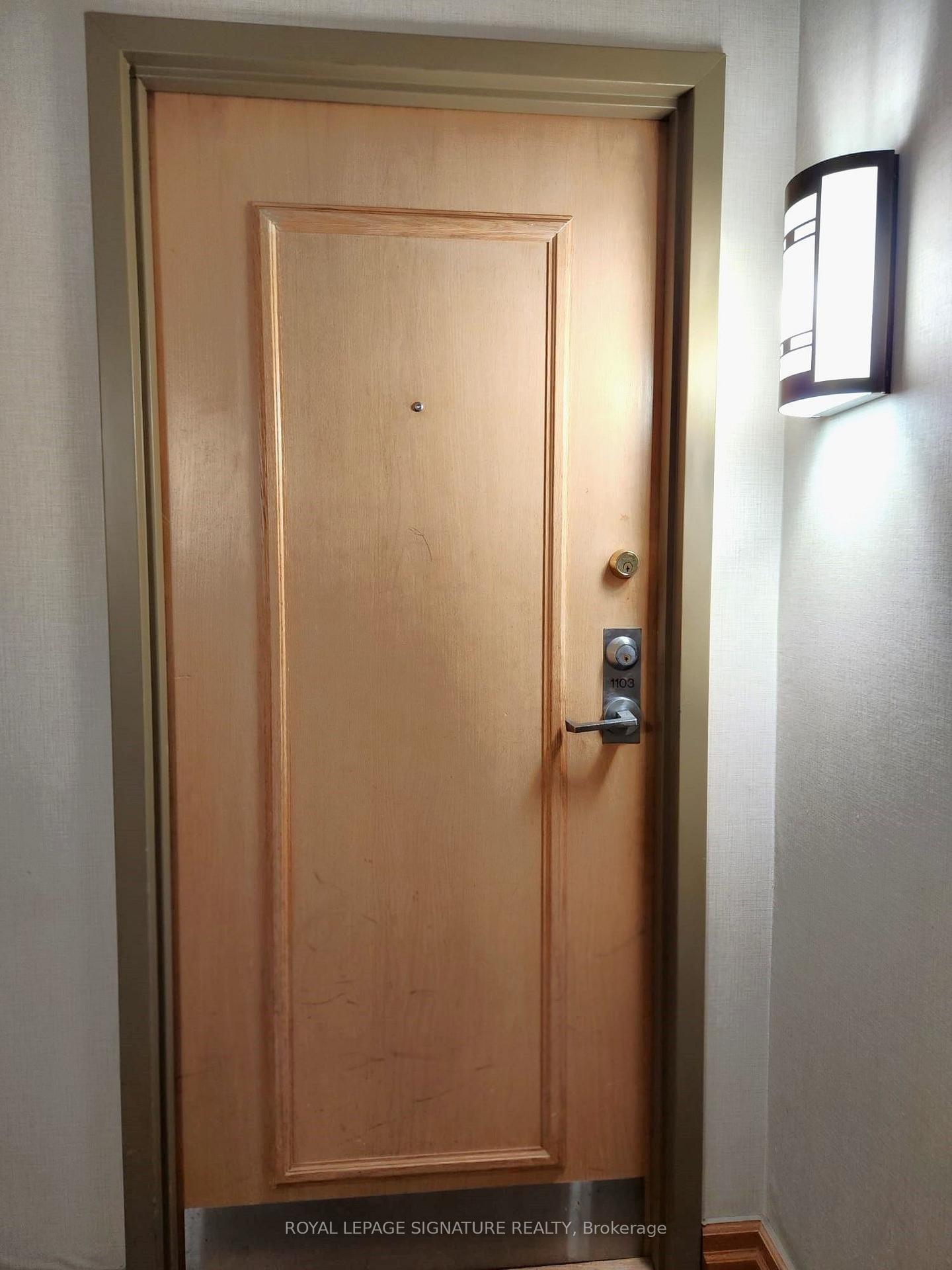 Photo 2 of Unit 1103, 5 Concorde Place, North York, Banbury-Don Mills — HOMEH