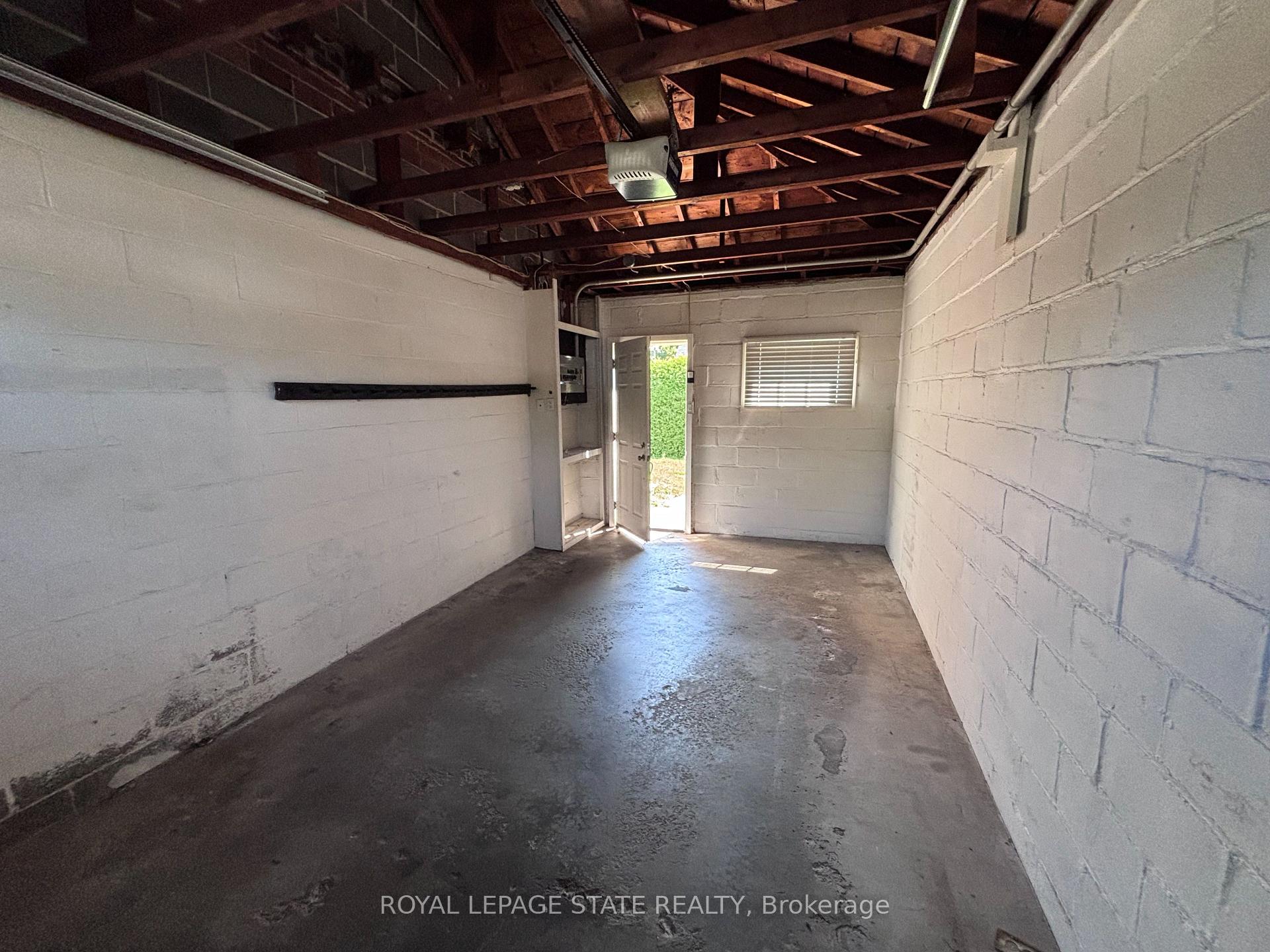 Photo 7 of 48 Mountain Avenue N, Hamilton, Stoney Creek — HOMEH
