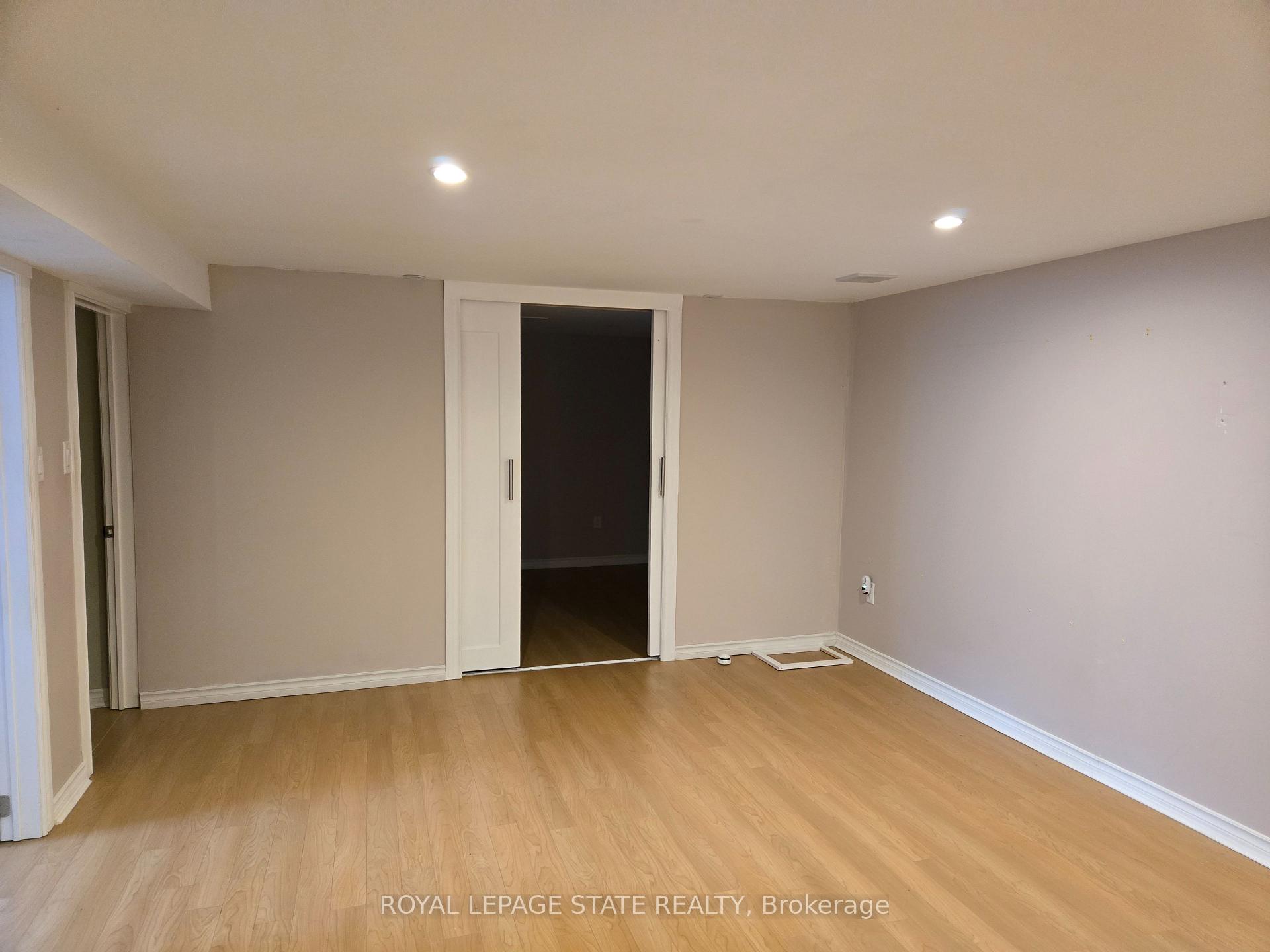Photo 20 of 48 Mountain Avenue N, Hamilton, Stoney Creek — HOMEH