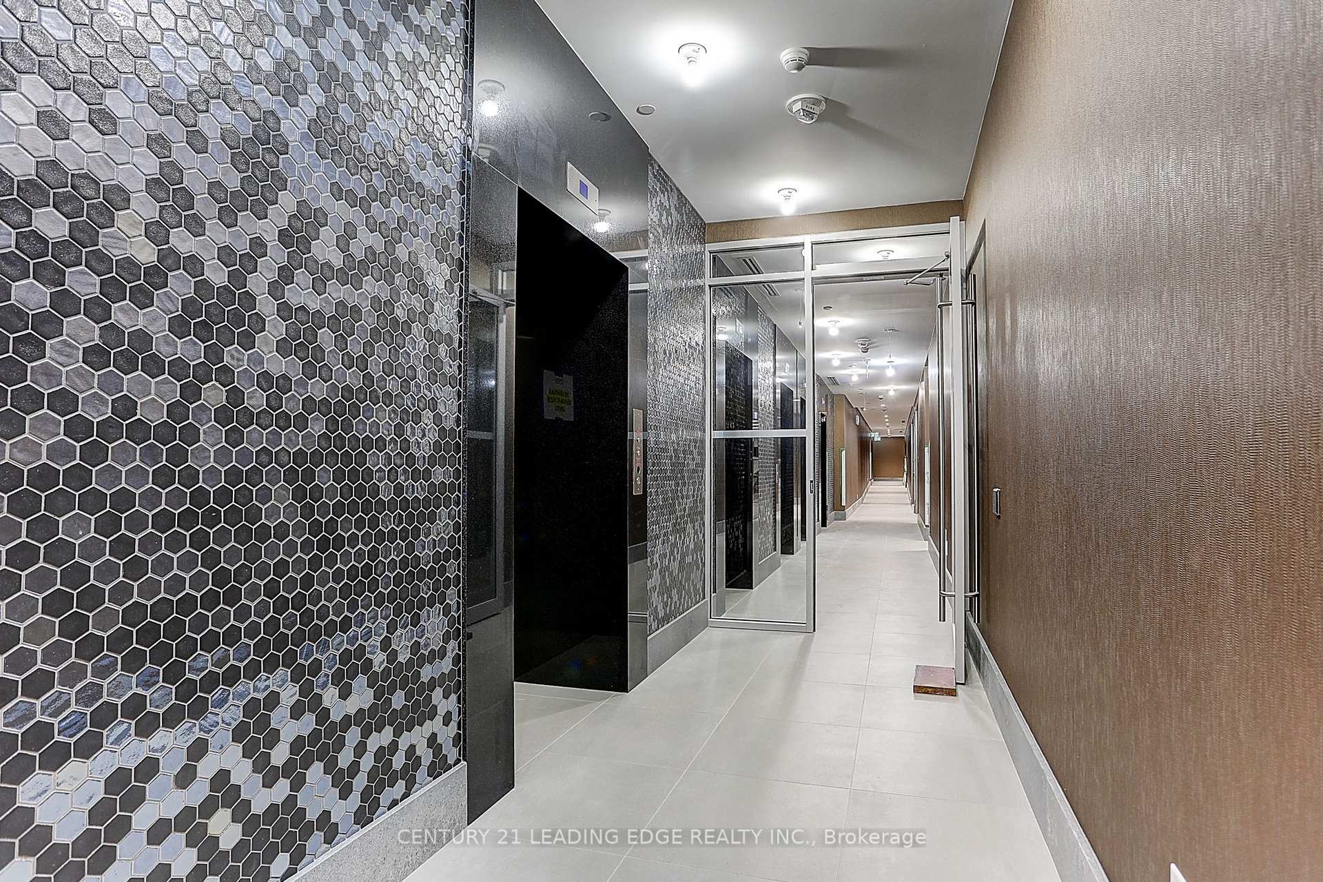 Photo 13 of Unit 913, 8 Widmer Street, Toronto, Waterfront Communities — HOMEH