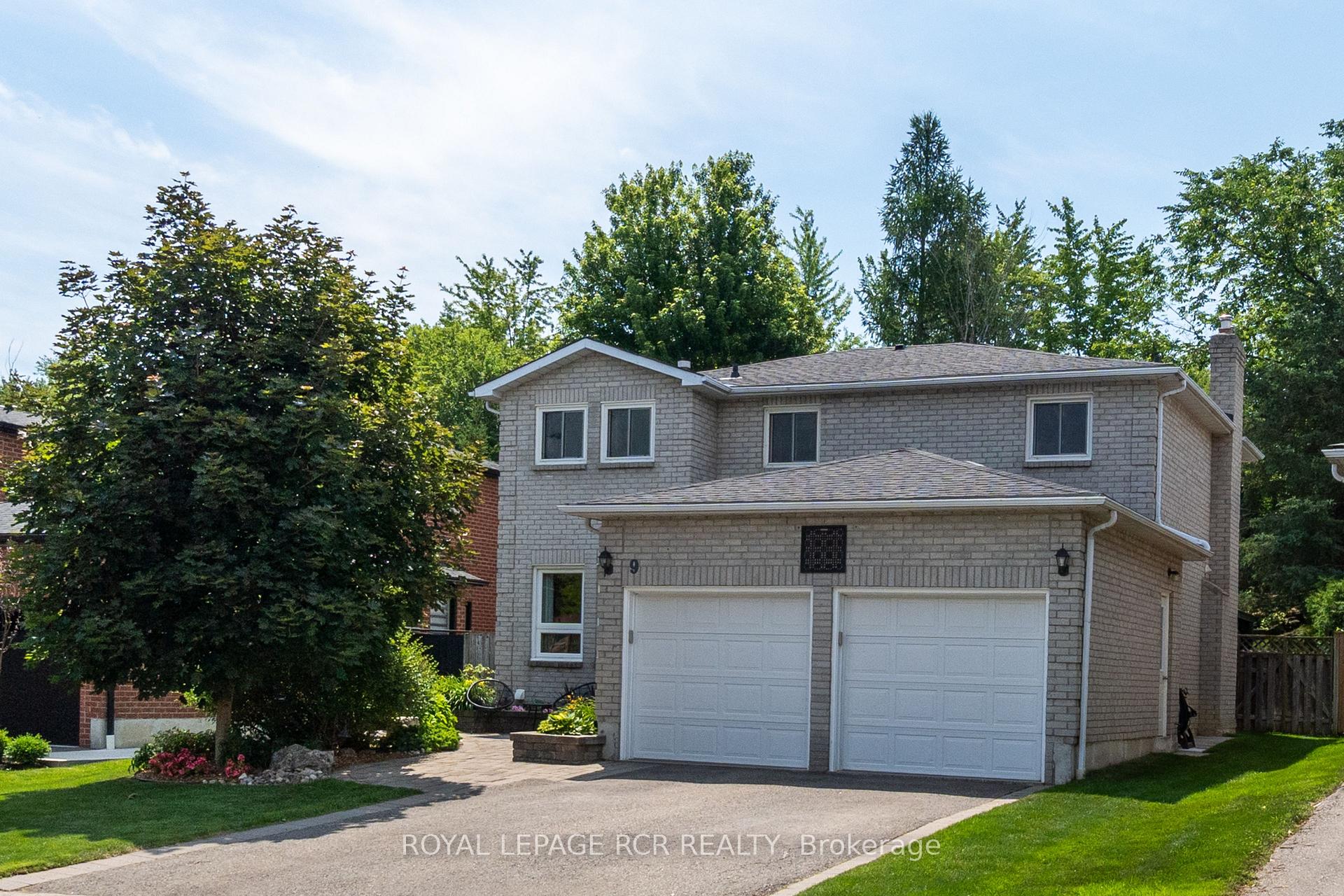 Photo 1 of 9 Doepath Way, Caledon, Bolton West — HOMEH