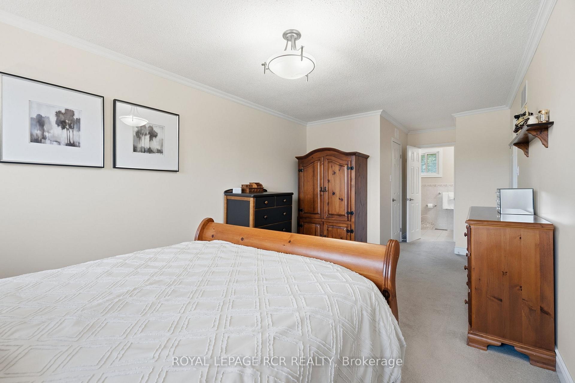 Photo 19 of 9 Doepath Way, Caledon, Bolton West — HOMEH