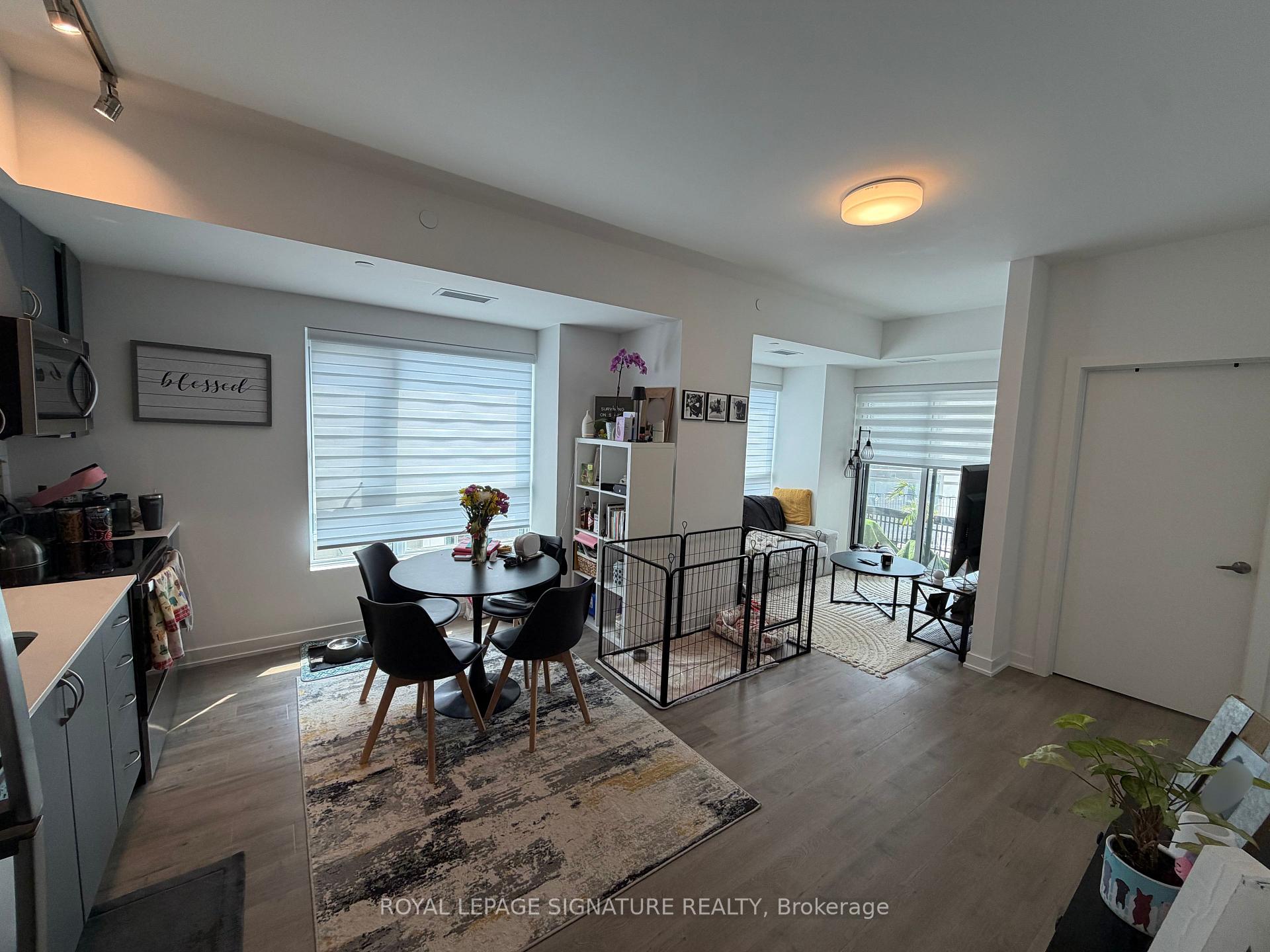 Photo 4 of Unit 810, 56 Lakeside Terrace, Barrie, Little Lake — HOMEH
