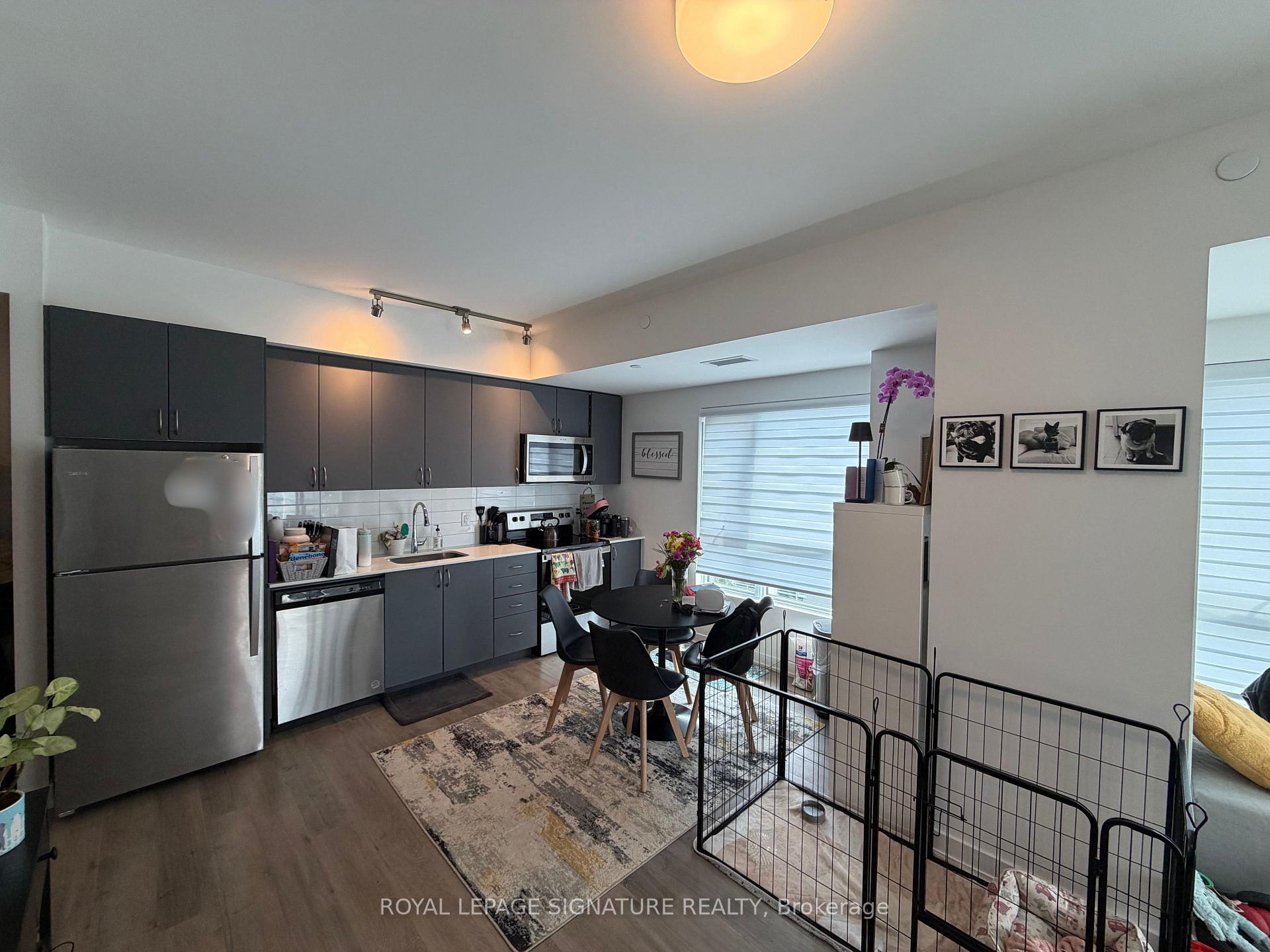 Photo 6 of Unit 810, 56 Lakeside Terrace, Barrie, Little Lake — HOMEH