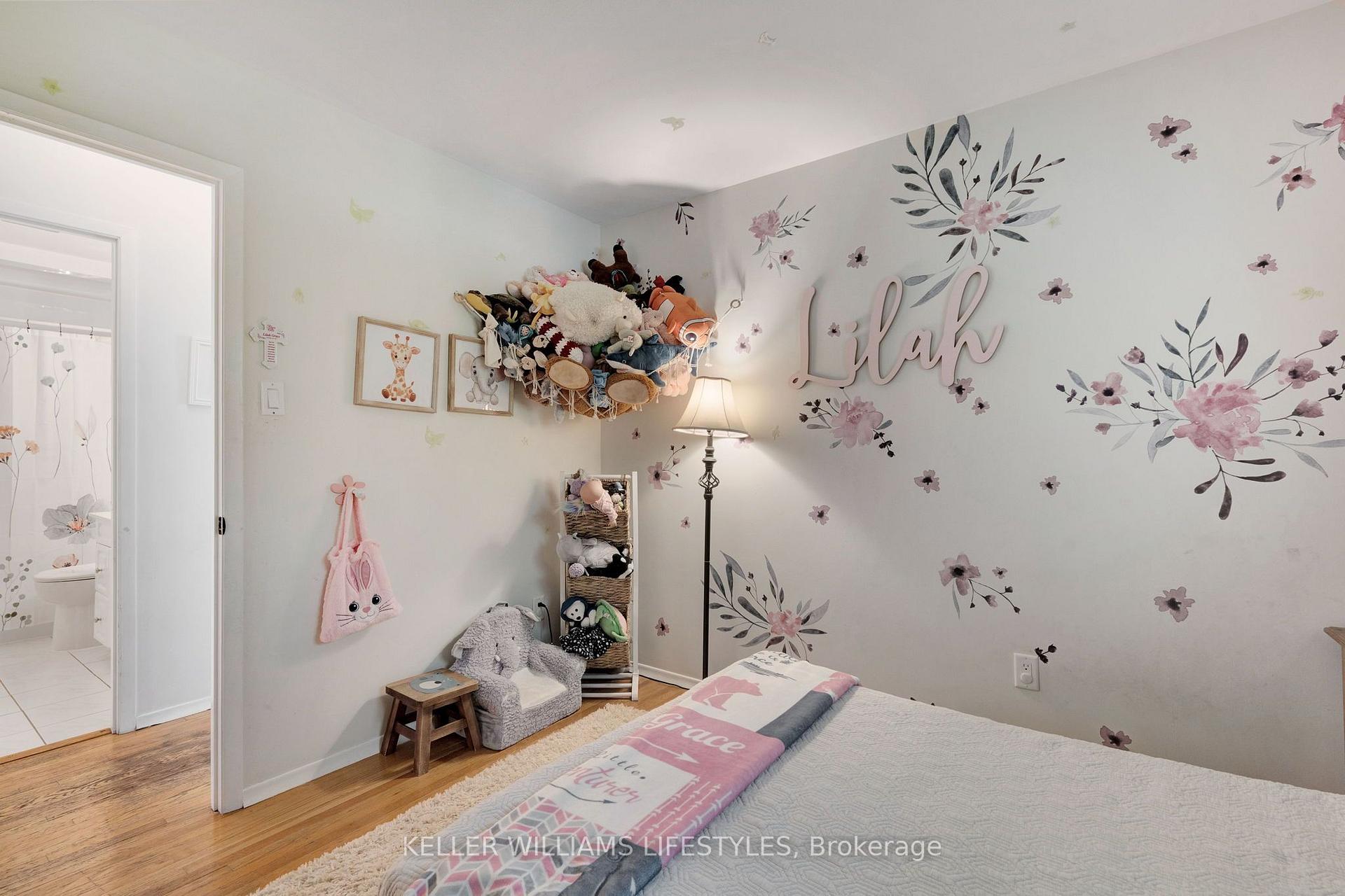 Photo 22 of 41 Scotchmere Crescent, London, South X — HOMEH