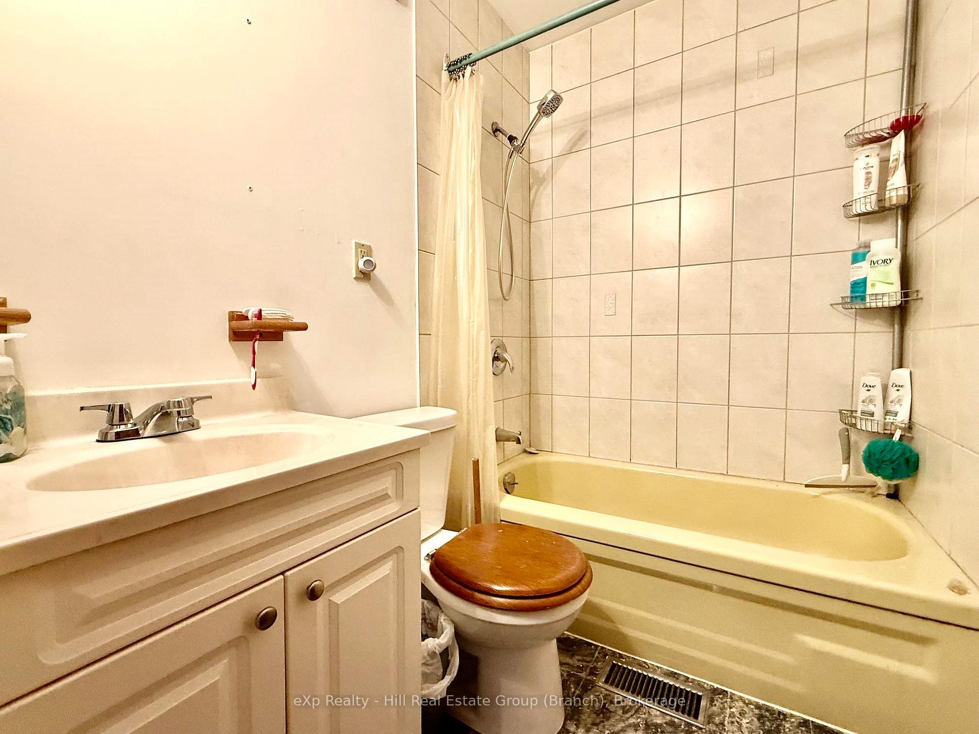 Photo 23 of 446 Vickers Street N, Thunder Bay, McKeller Park — HOMEH