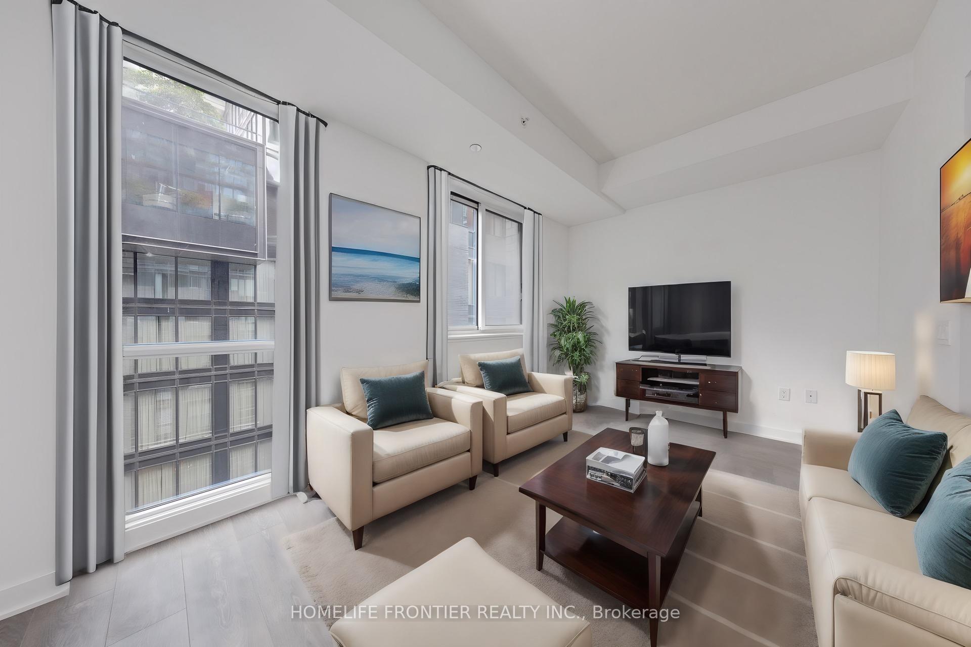 Photo 2 of Unit 705, 115 Blue Jays Way, Toronto, Waterfront Communities — HOMEH