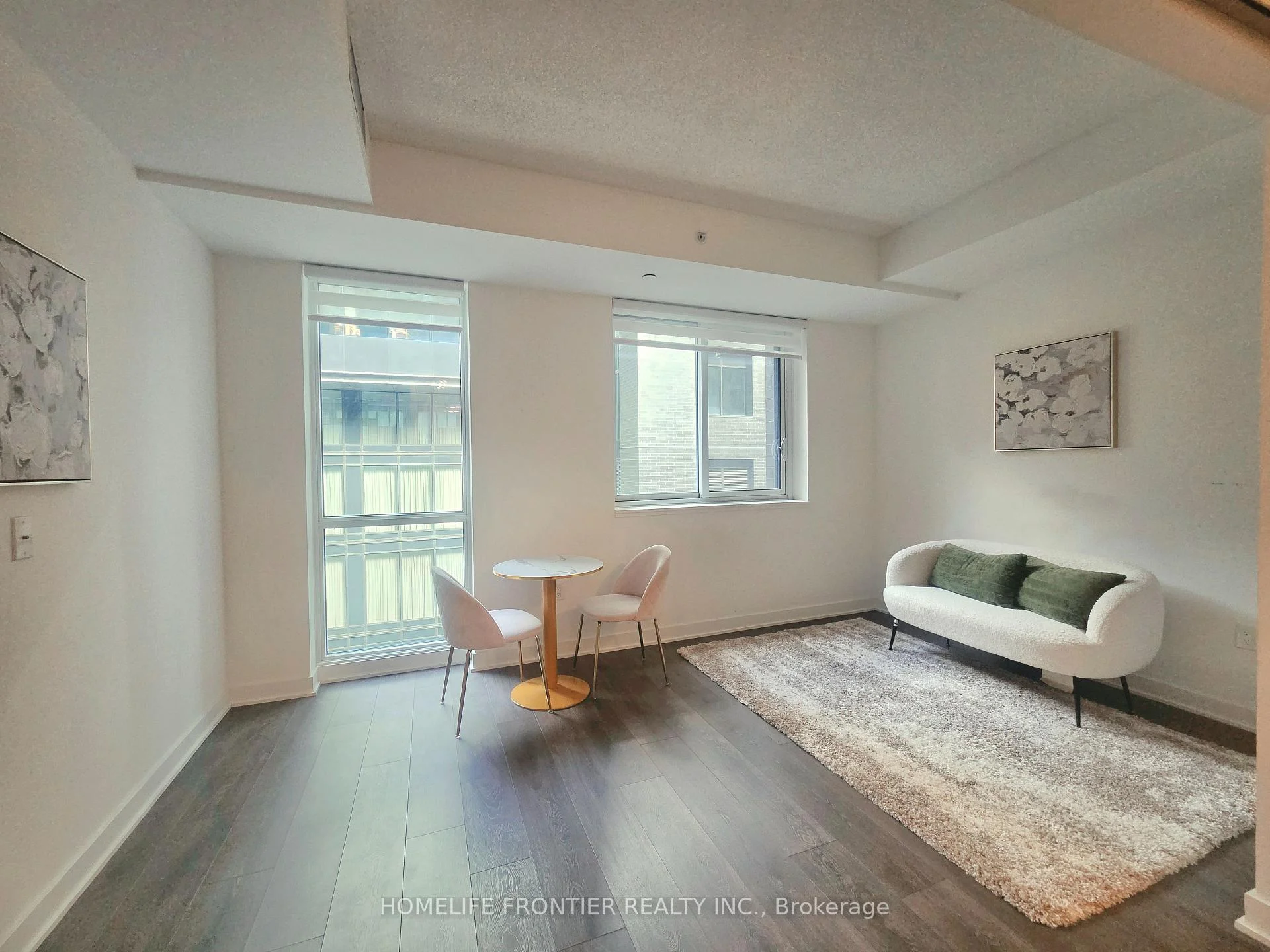 Photo 4 of Unit 705, 115 Blue Jays Way, Toronto, Waterfront Communities — HOMEH