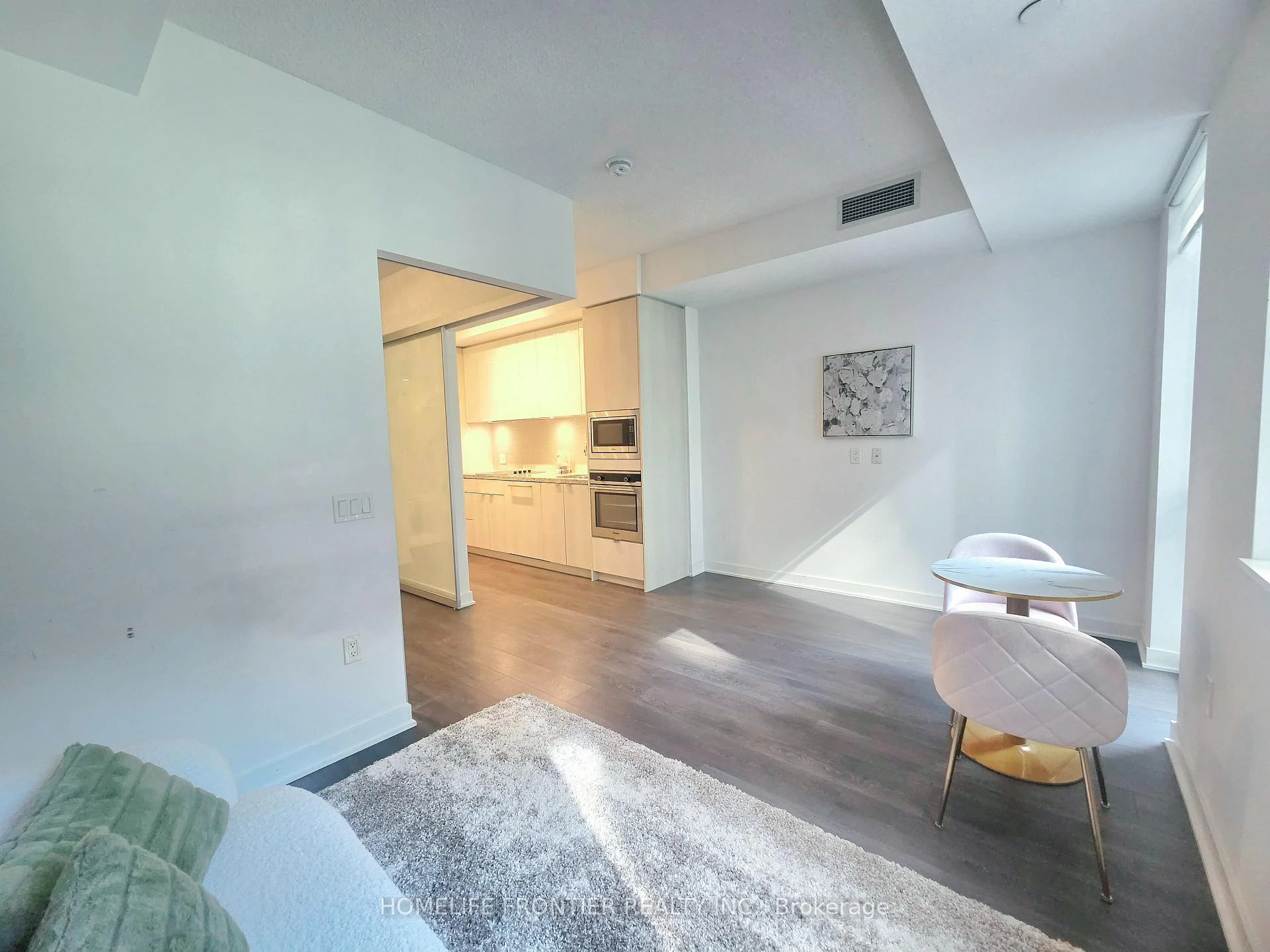 Photo 5 of Unit 705, 115 Blue Jays Way, Toronto, Waterfront Communities — HOMEH