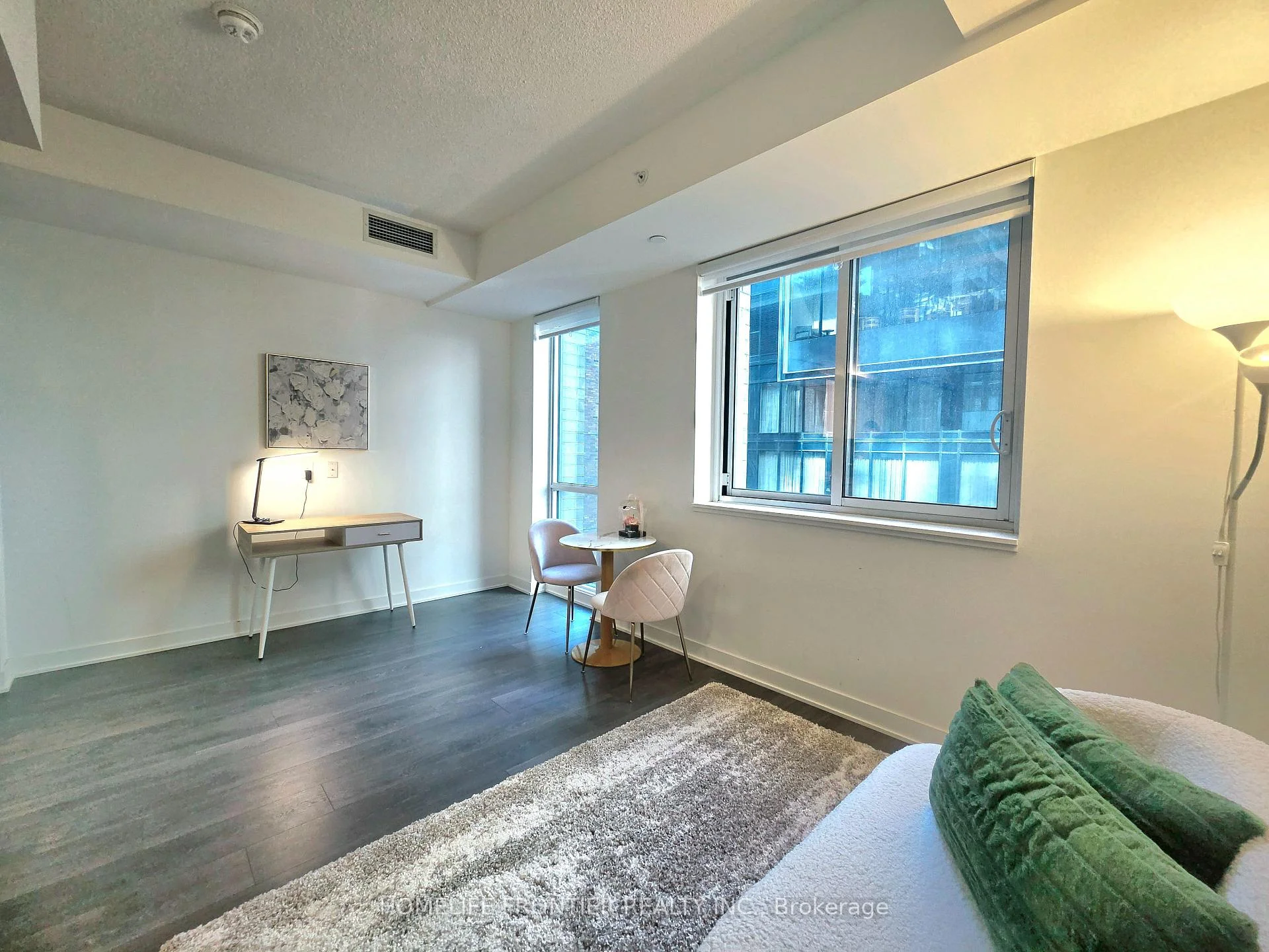 Photo 3 of Unit 705, 115 Blue Jays Way, Toronto, Waterfront Communities — HOMEH