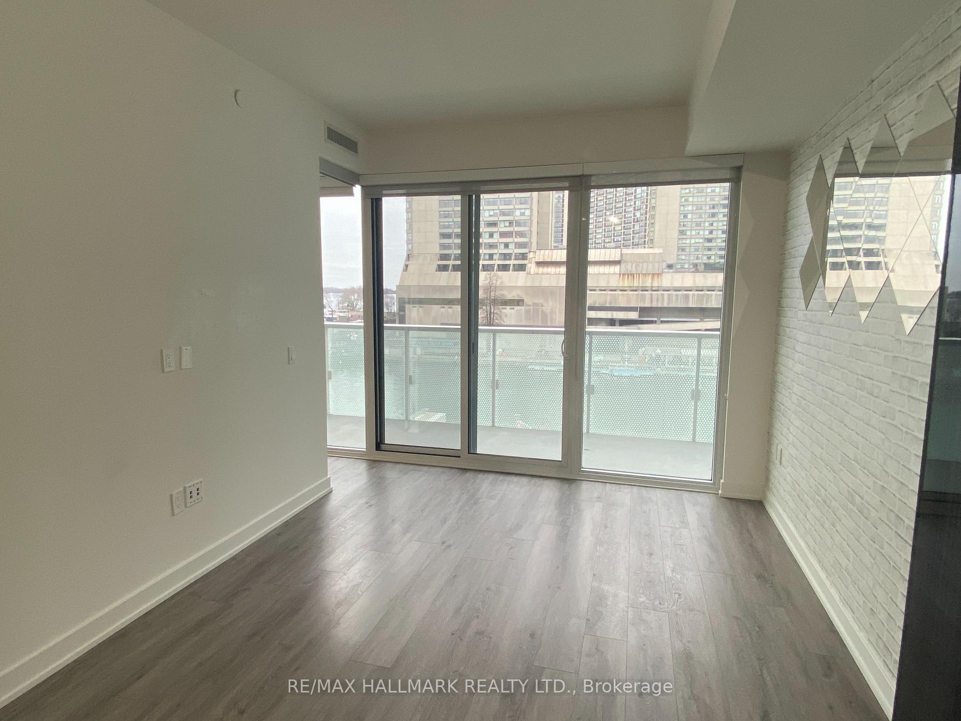 Photo 2 of Unit 416, 15 Queens Quay E, Toronto, Waterfront Communities — HOMEH