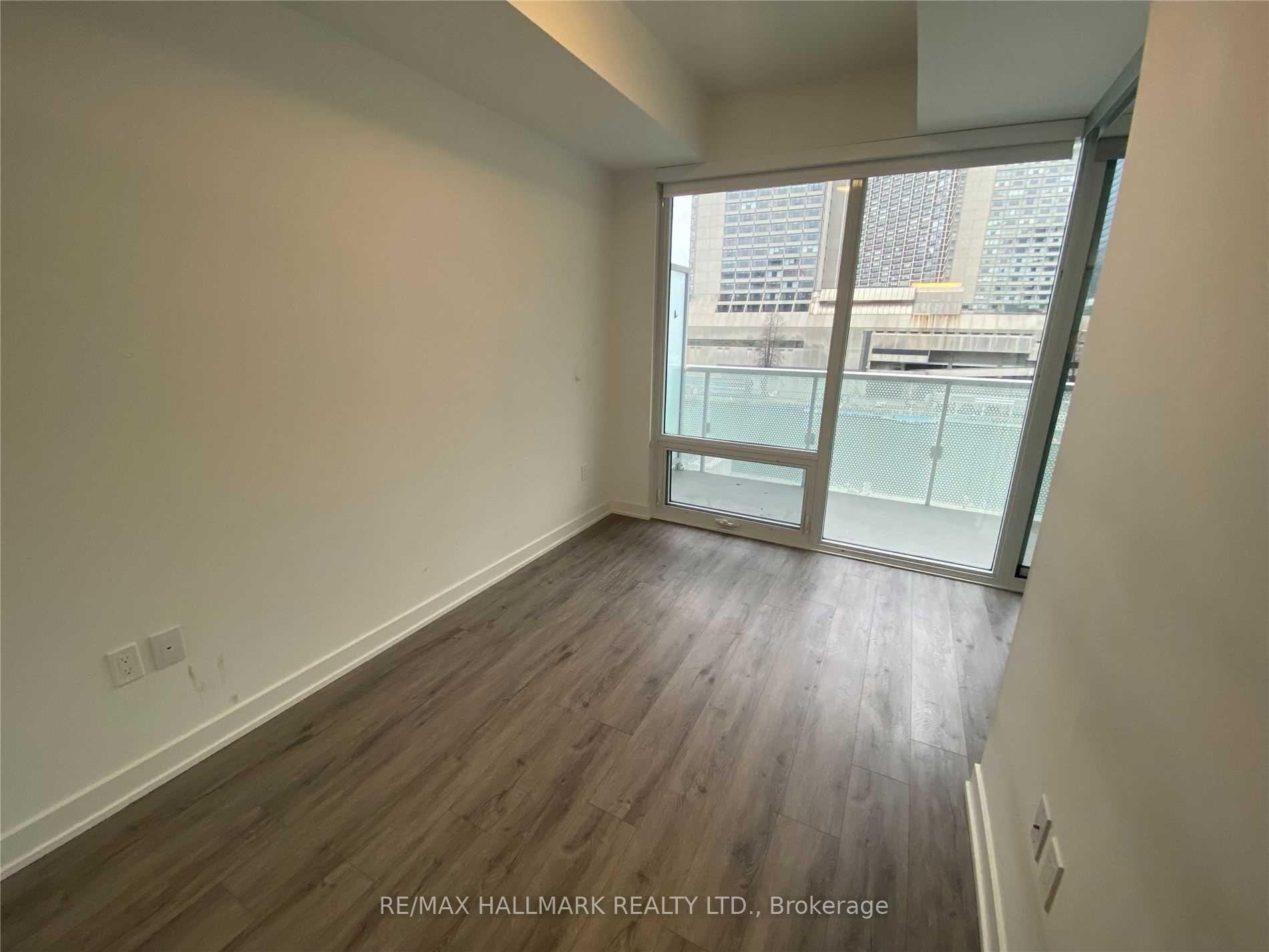 Photo 8 of Unit 416, 15 Queens Quay E, Toronto, Waterfront Communities — HOMEH