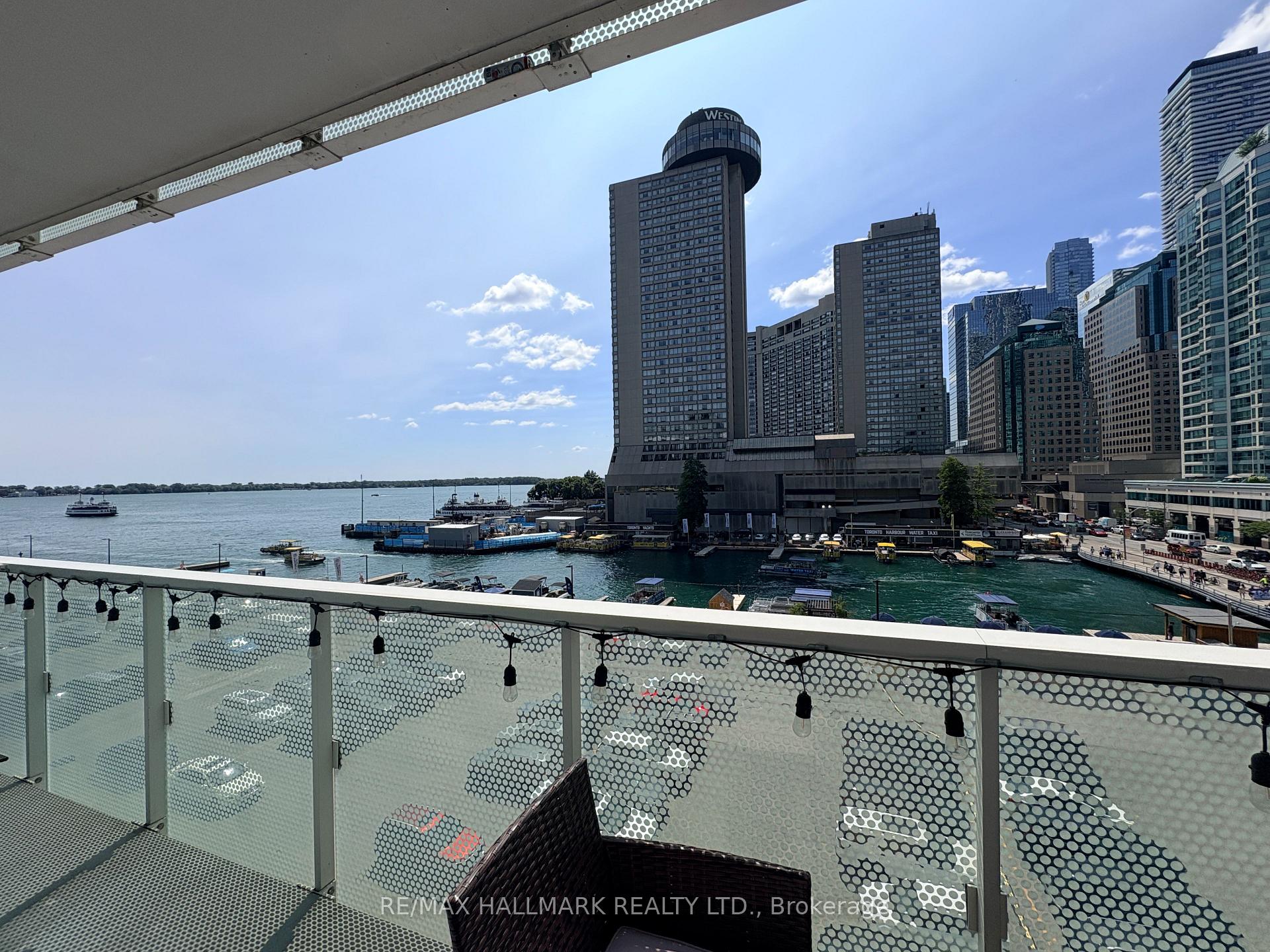 Photo 11 of Unit 416, 15 Queens Quay E, Toronto, Waterfront Communities — HOMEH