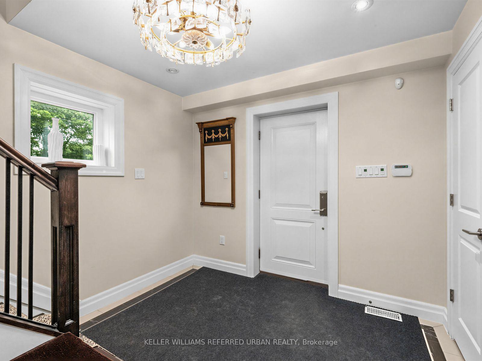 Photo 4 of 45 Fairholme Avenue, Toronto, Englemount-Lawrence — HOMEH