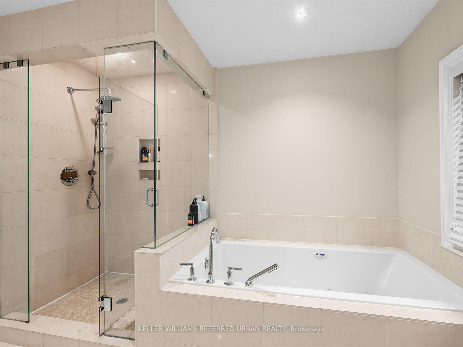 Photo 27 of 45 Fairholme Avenue, Toronto, Englemount-Lawrence — HOMEH