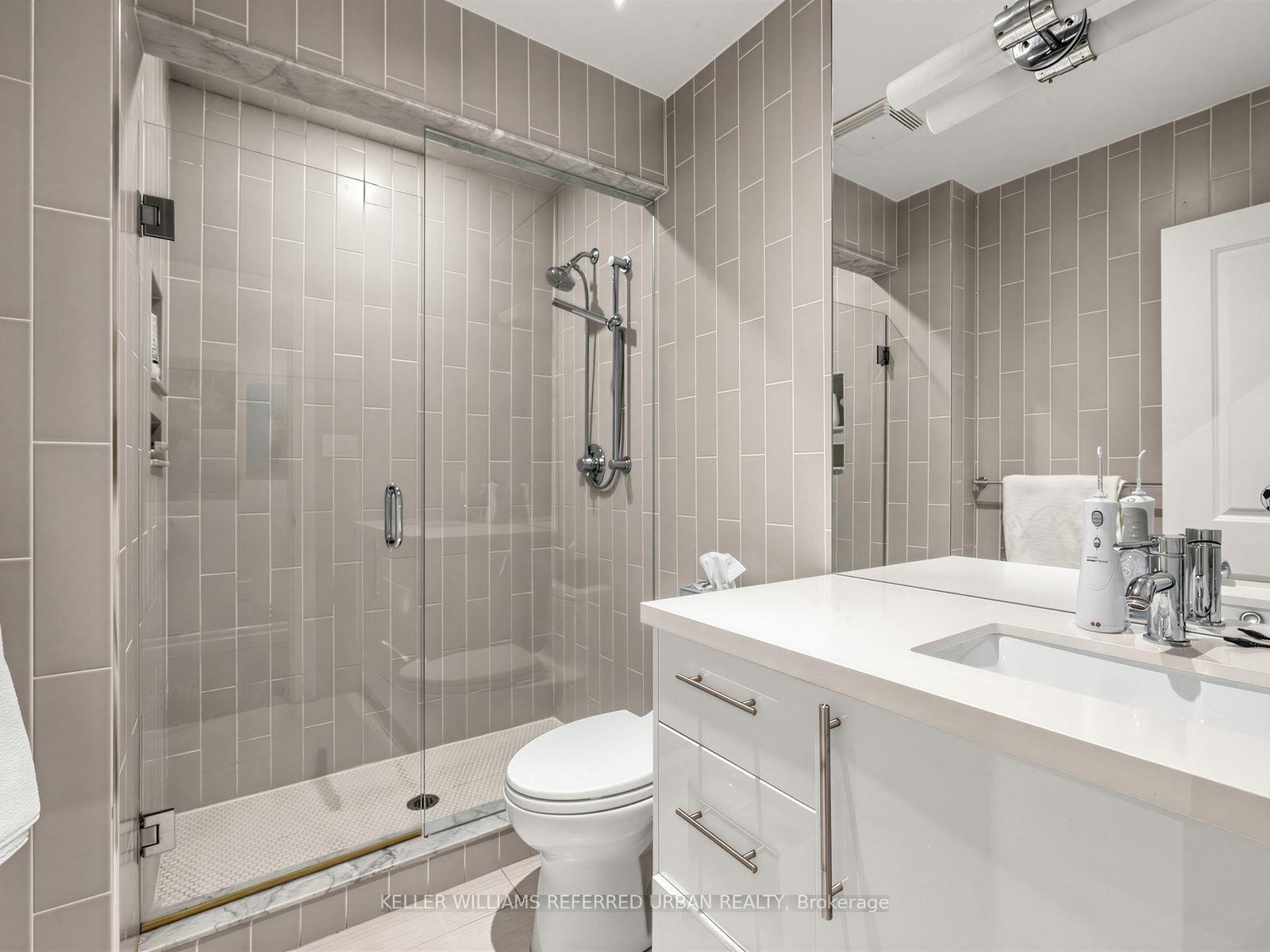 Photo 35 of 45 Fairholme Avenue, Toronto, Englemount-Lawrence — HOMEH