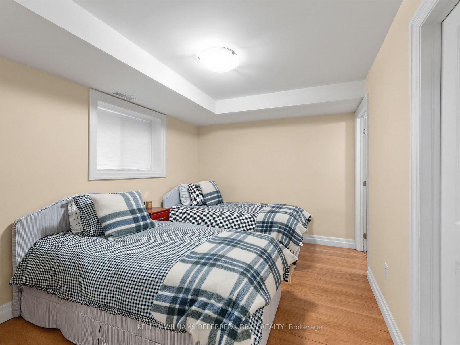 Photo 40 of 45 Fairholme Avenue, Toronto, Englemount-Lawrence — HOMEH