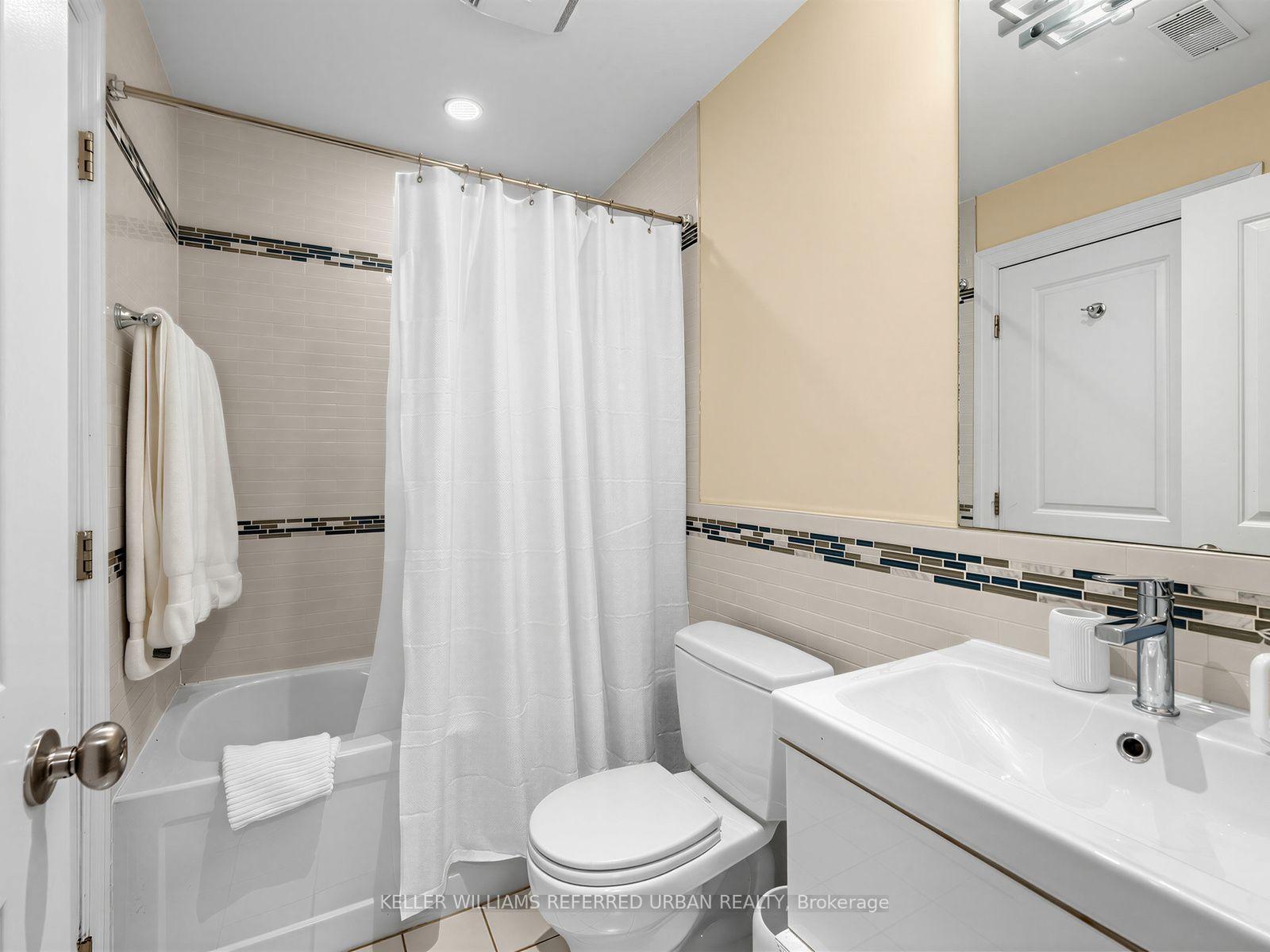Photo 42 of 45 Fairholme Avenue, Toronto, Englemount-Lawrence — HOMEH