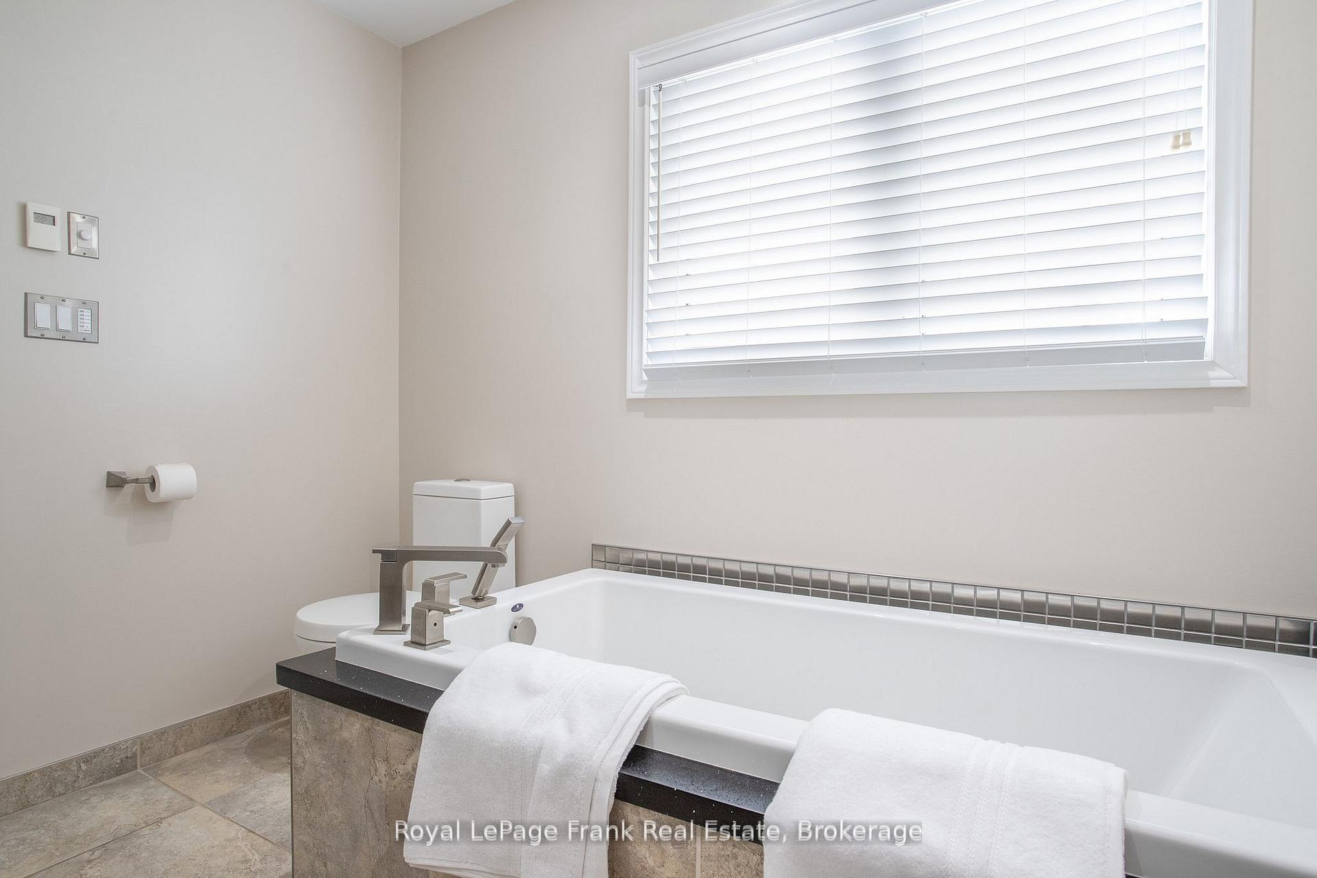 Photo 34 of 85 Ambleside Drive, Scugog, Rural Scugog — HOMEH