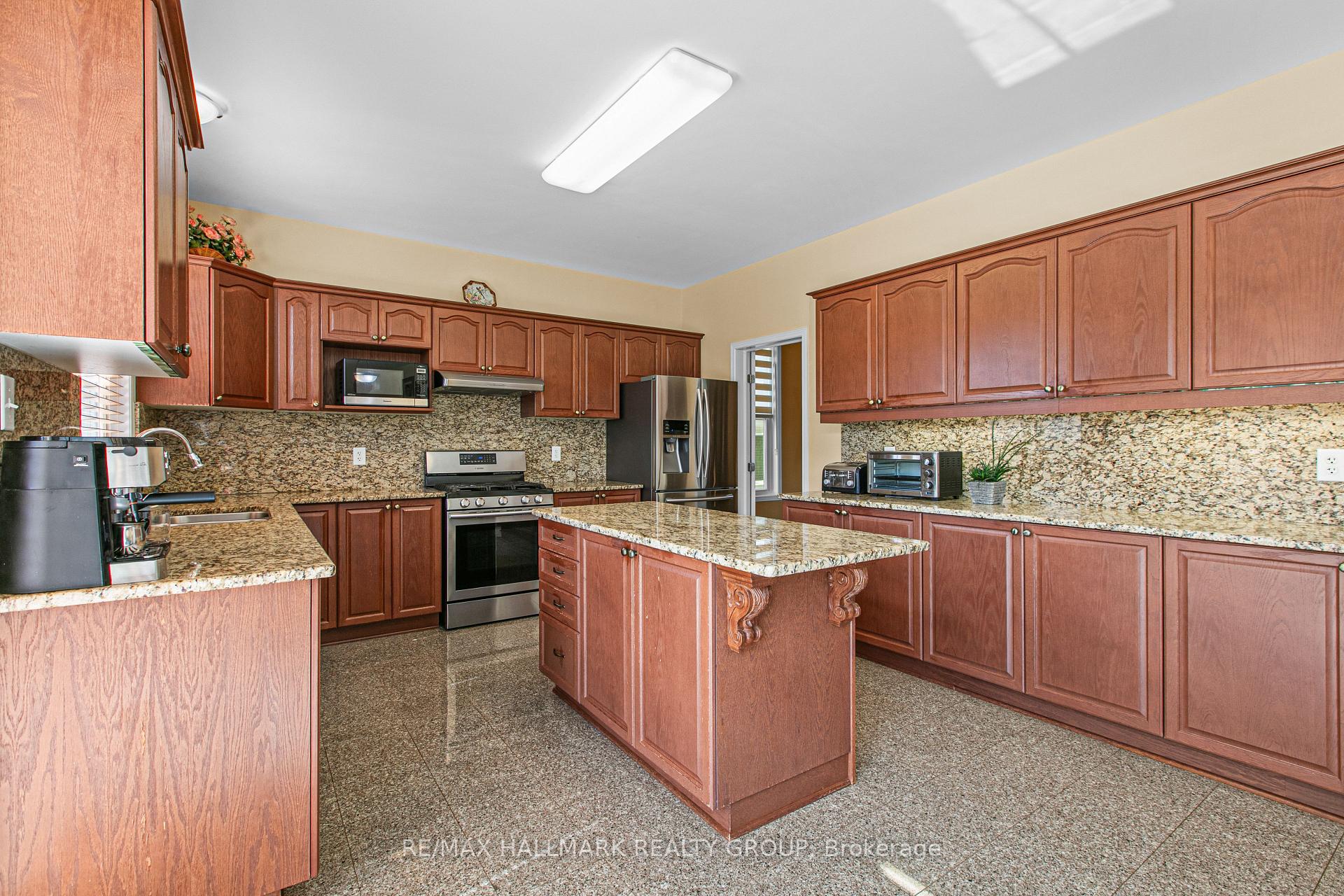 Photo 22 of 593 Anjana Circle, Ottawa, Barrhaven - Cedargrove/Fraserdale — HOMEH