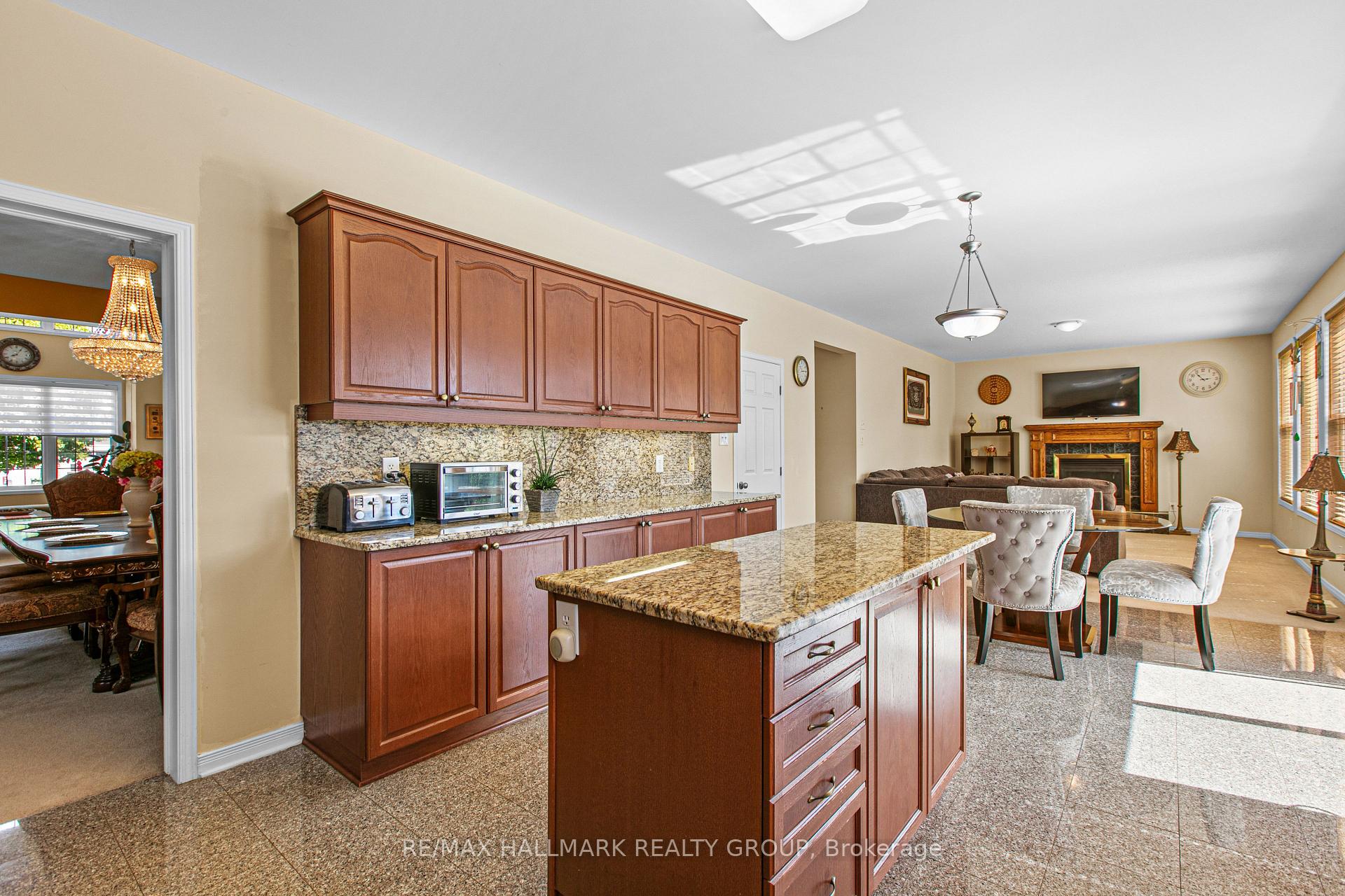 Photo 25 of 593 Anjana Circle, Ottawa, Barrhaven - Cedargrove/Fraserdale — HOMEH