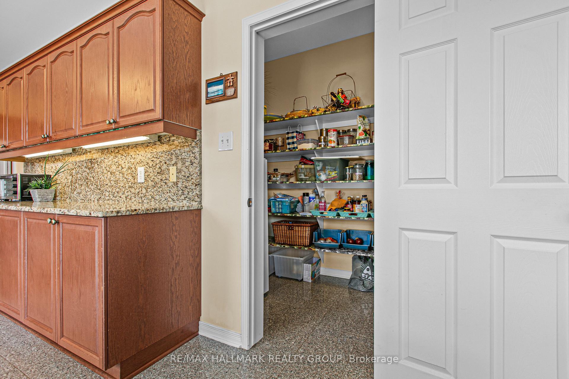 Photo 26 of 593 Anjana Circle, Ottawa, Barrhaven - Cedargrove/Fraserdale — HOMEH