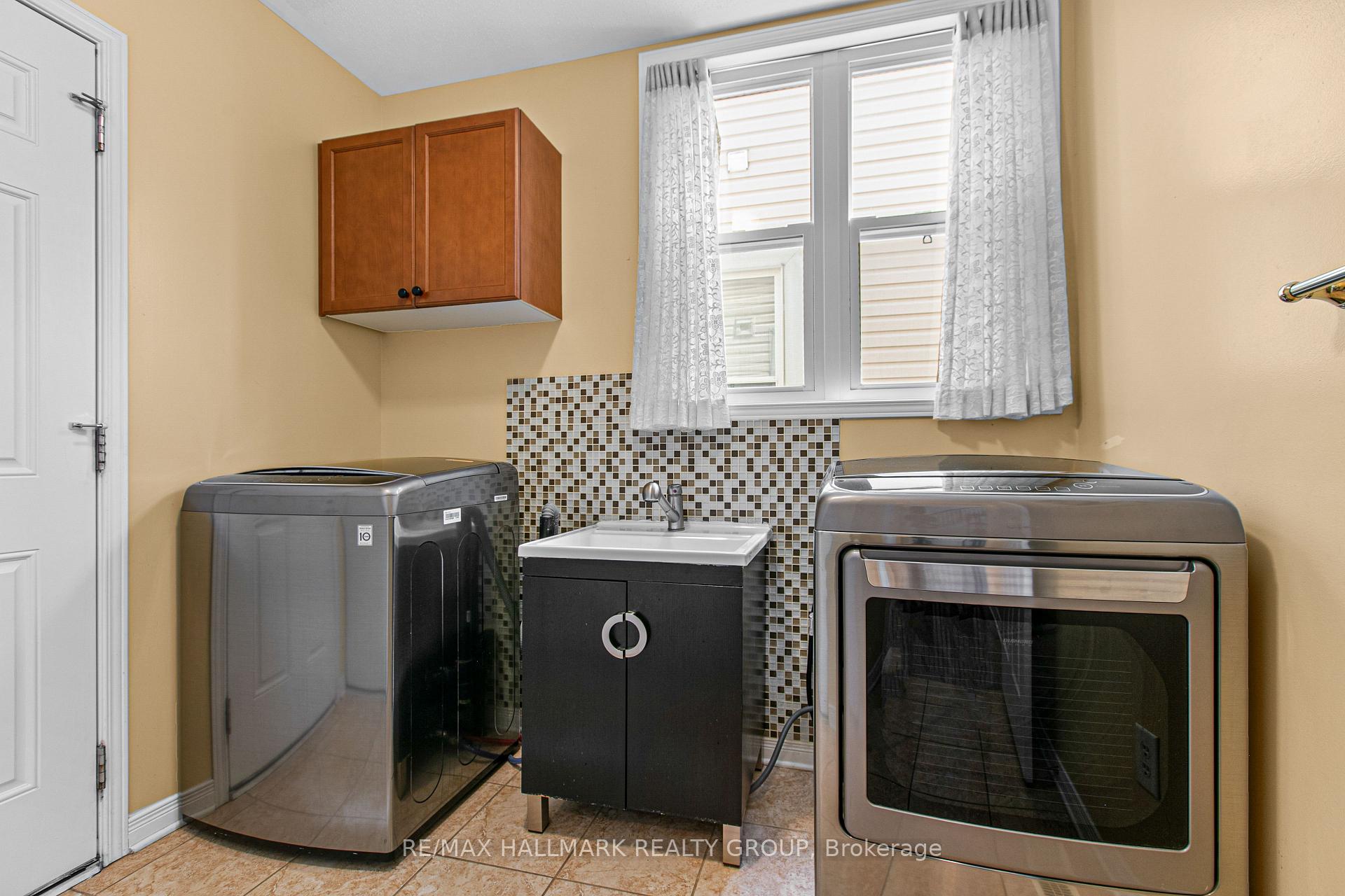 Photo 29 of 593 Anjana Circle, Ottawa, Barrhaven - Cedargrove/Fraserdale — HOMEH