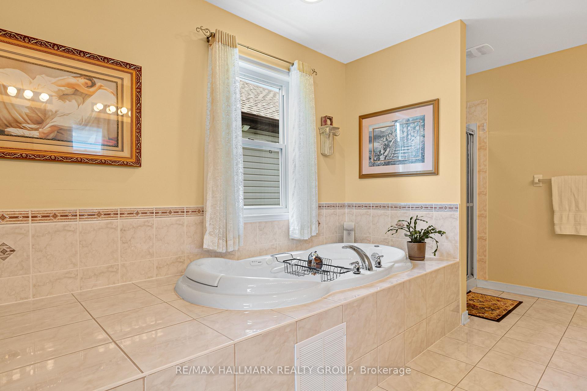Photo 39 of 593 Anjana Circle, Ottawa, Barrhaven - Cedargrove/Fraserdale — HOMEH
