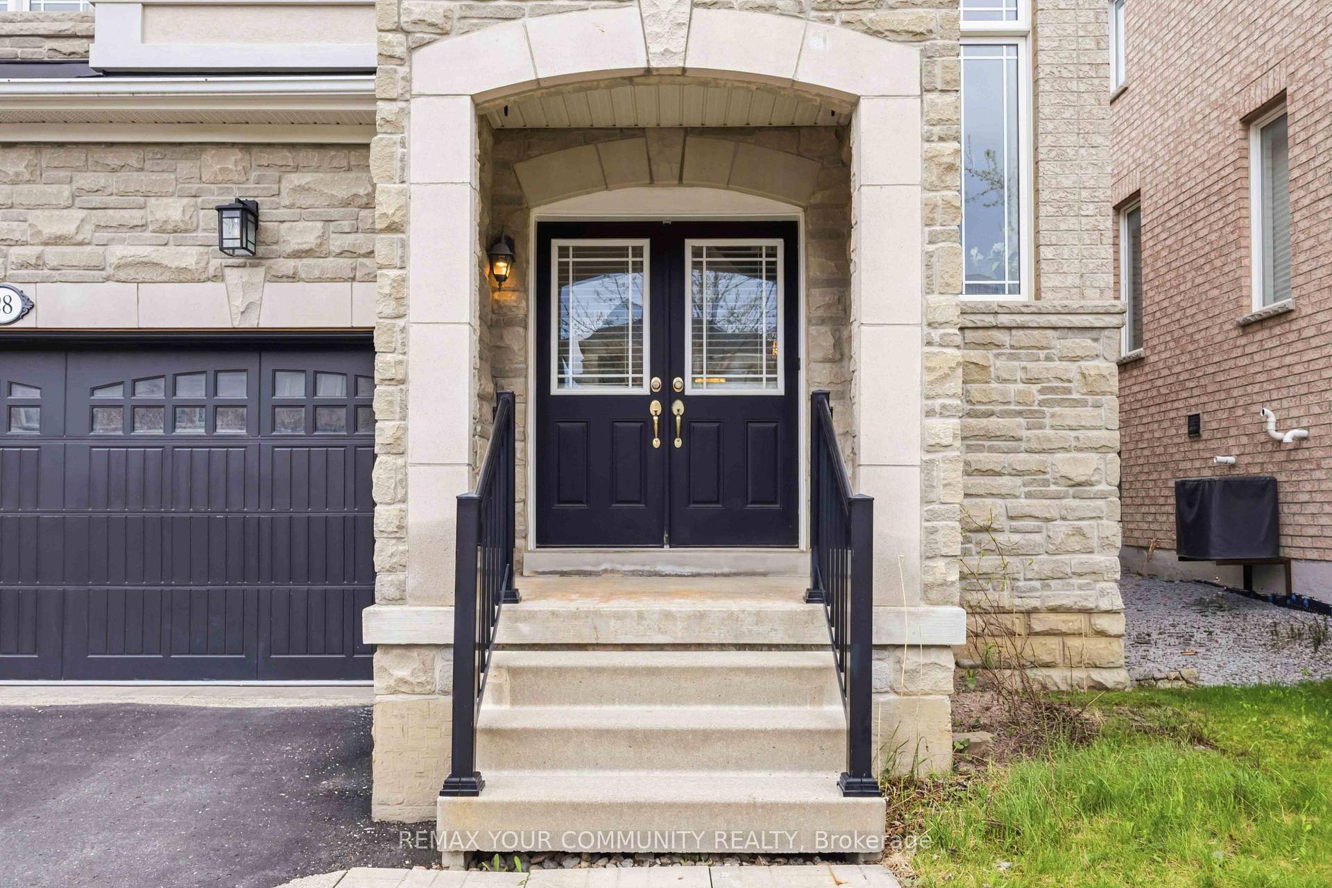 Photo 4 of 28 Cater Avenue, Ajax, Northeast Ajax — HOMEH
