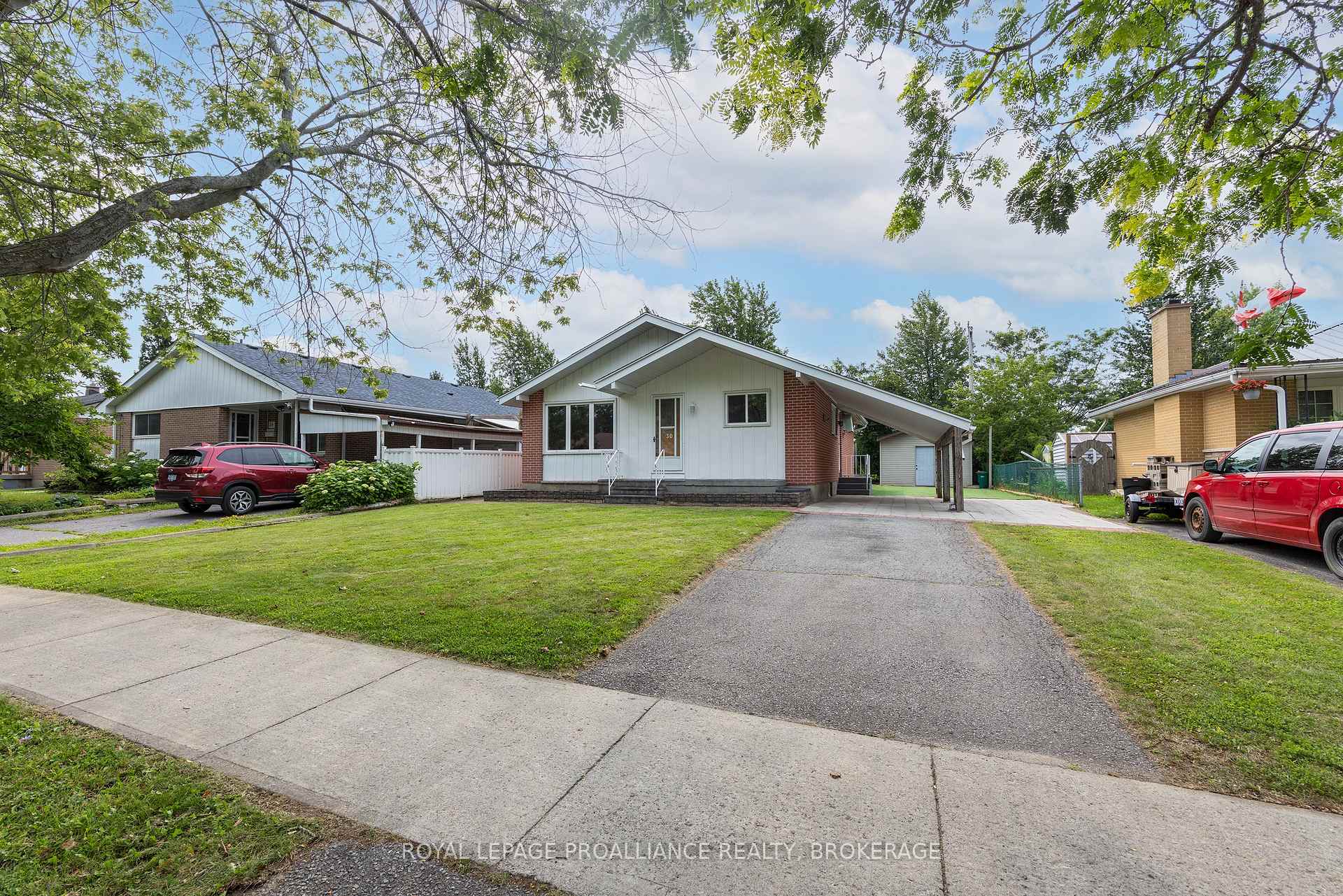 Photo 3 of 30 Mulcaster Street, Kingston, Central City West — HOMEH