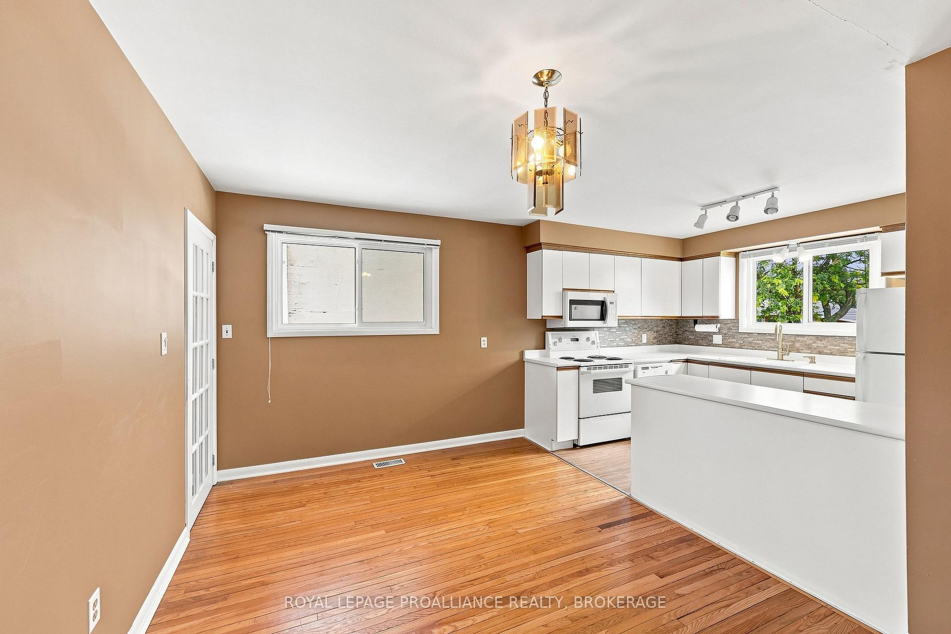 Photo 17 of 30 Mulcaster Street, Kingston, Central City West — HOMEH