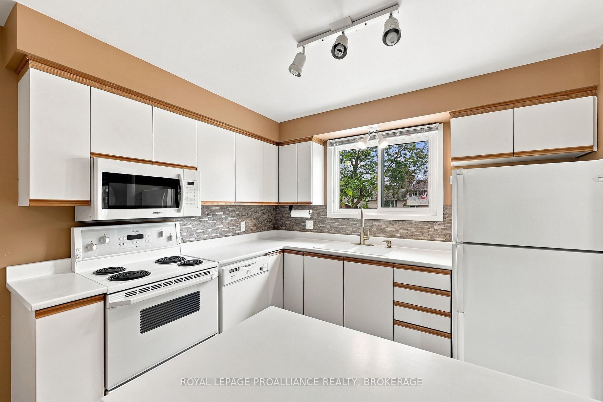 Photo 20 of 30 Mulcaster Street, Kingston, Central City West — HOMEH