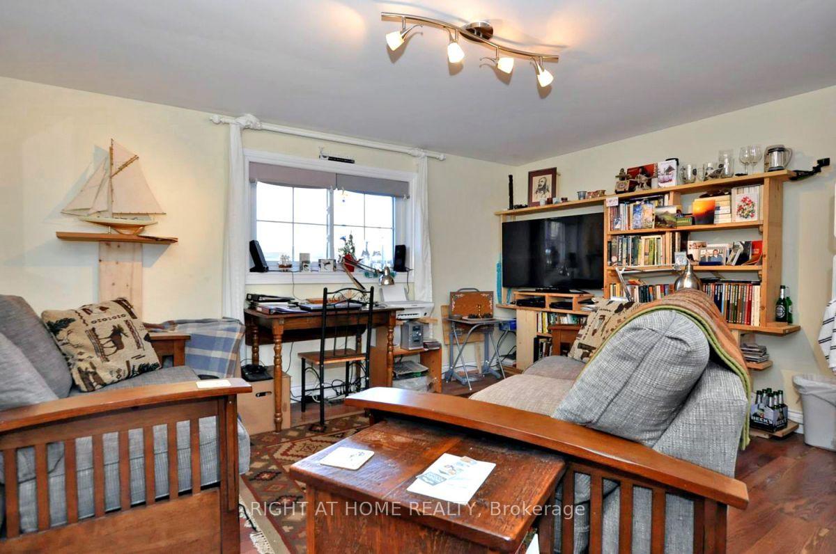 Photo 2 of Unit 2, 415 Lake Drive S, Georgina, Keswick South — HOMEH