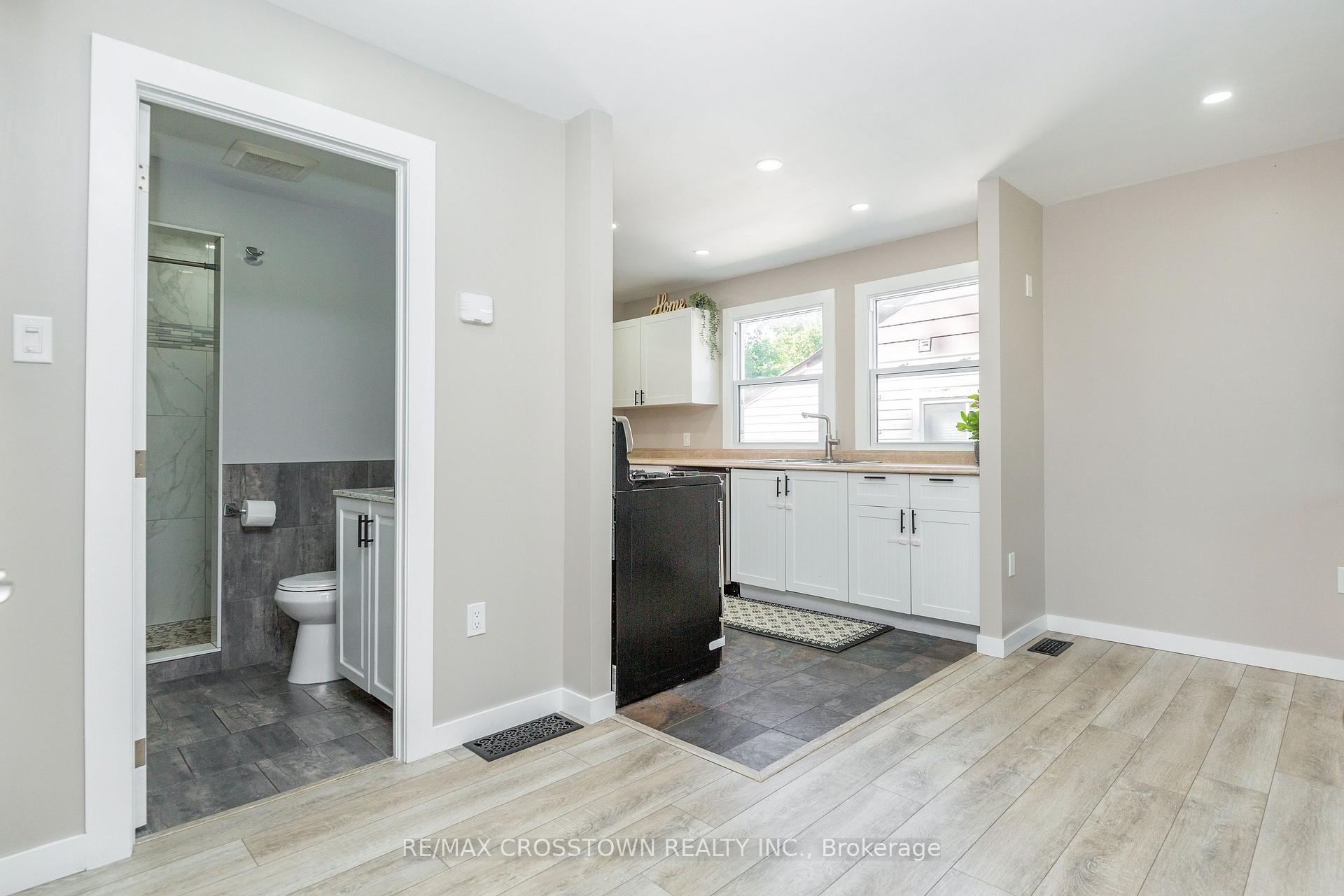 Photo 7 of 281 Elizabeth Street, Midland — HOMEH